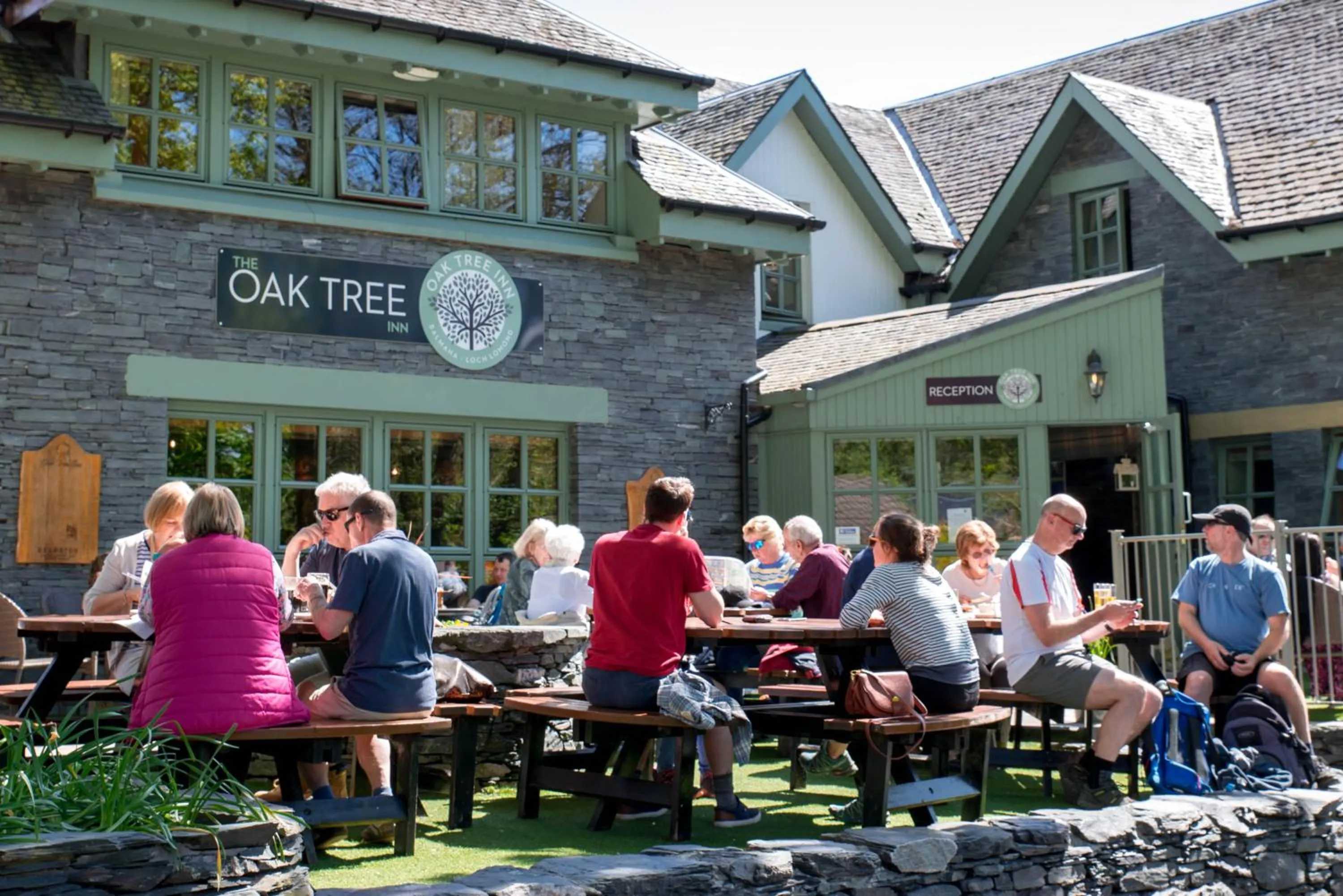 Property building in Oak Tree Inn