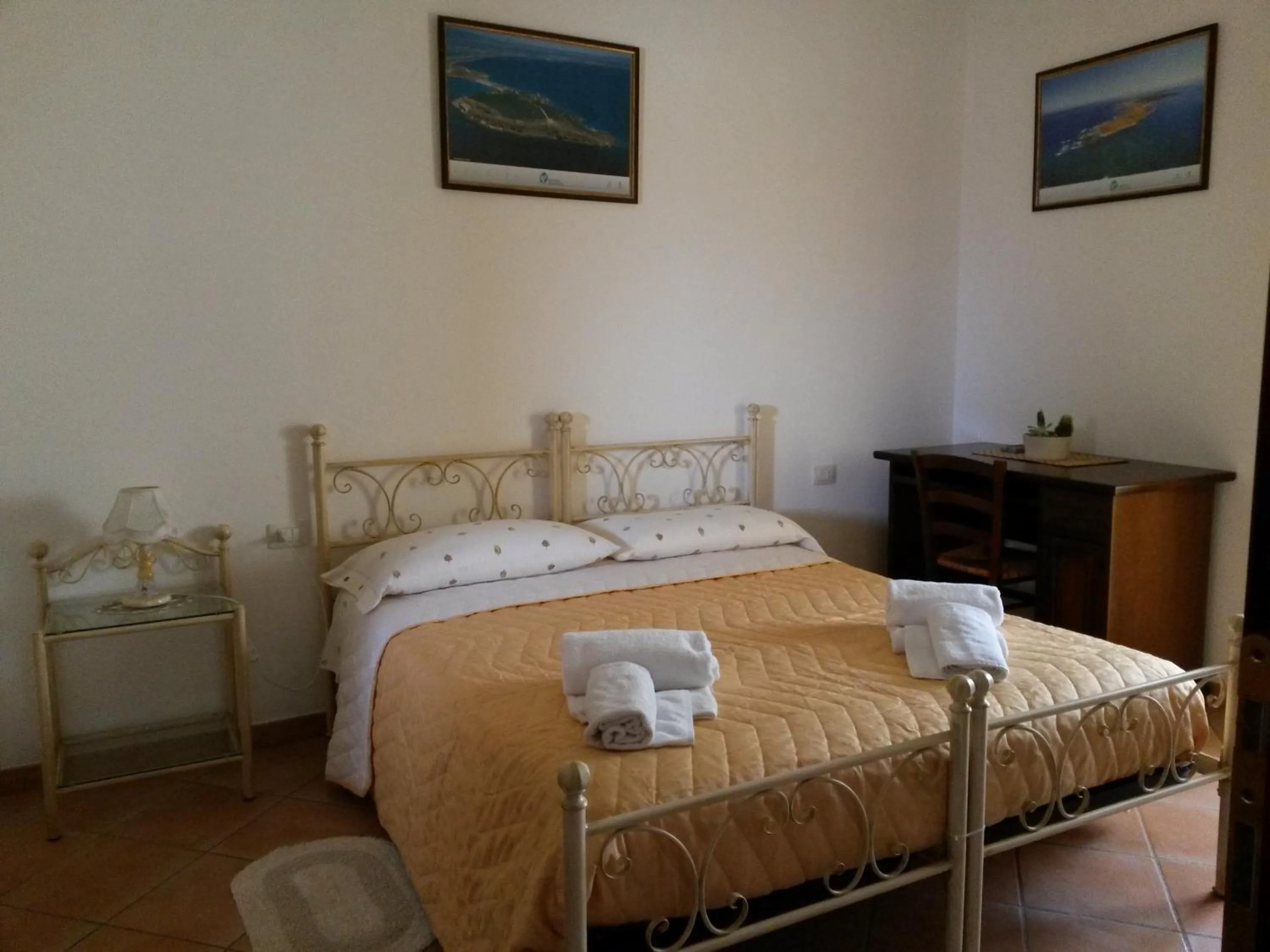 Bedroom, Bed in Affittacamere Le Statue Del Sinis