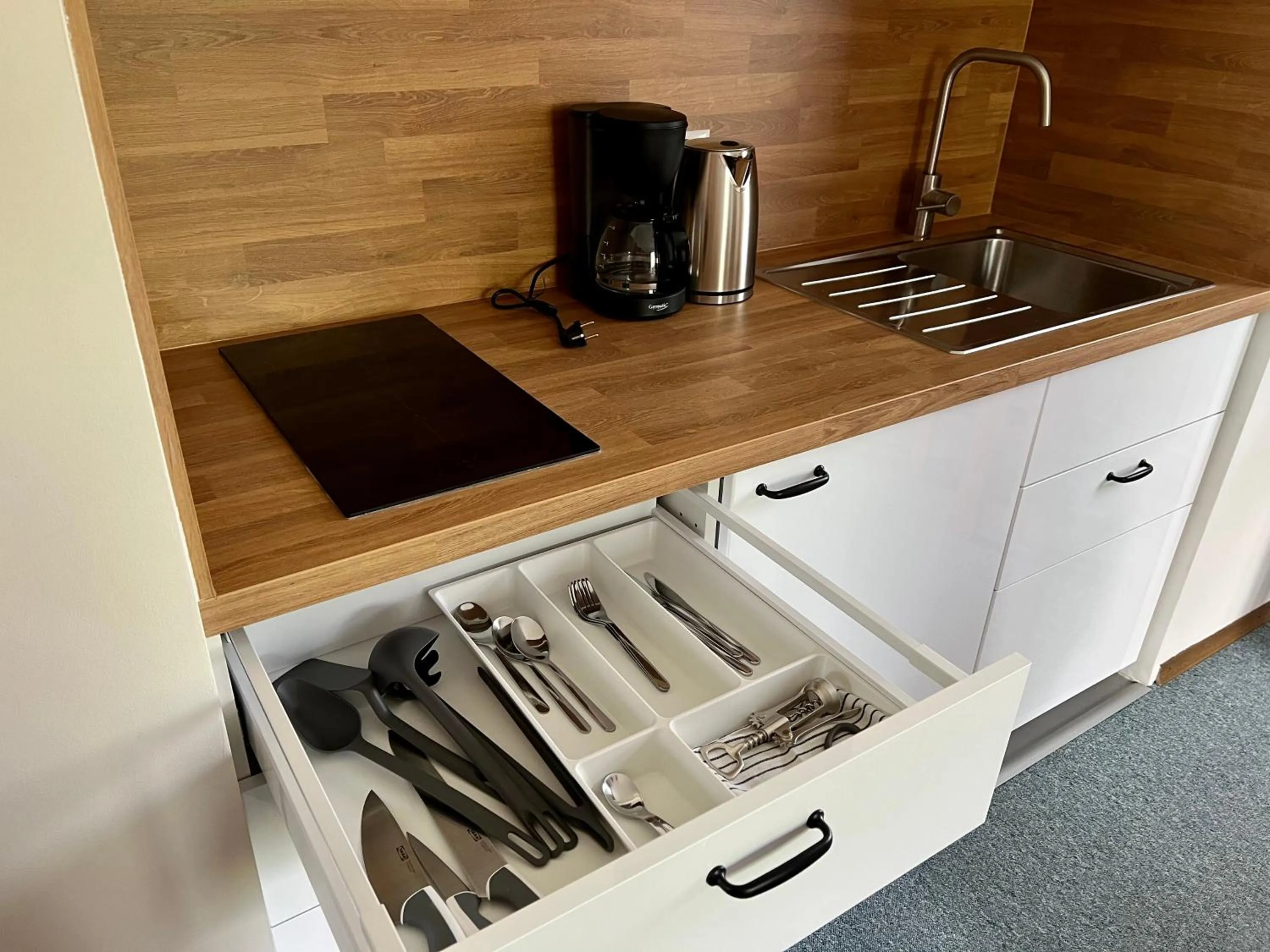 Coffee/tea facilities in Aparthotel Hochfeld