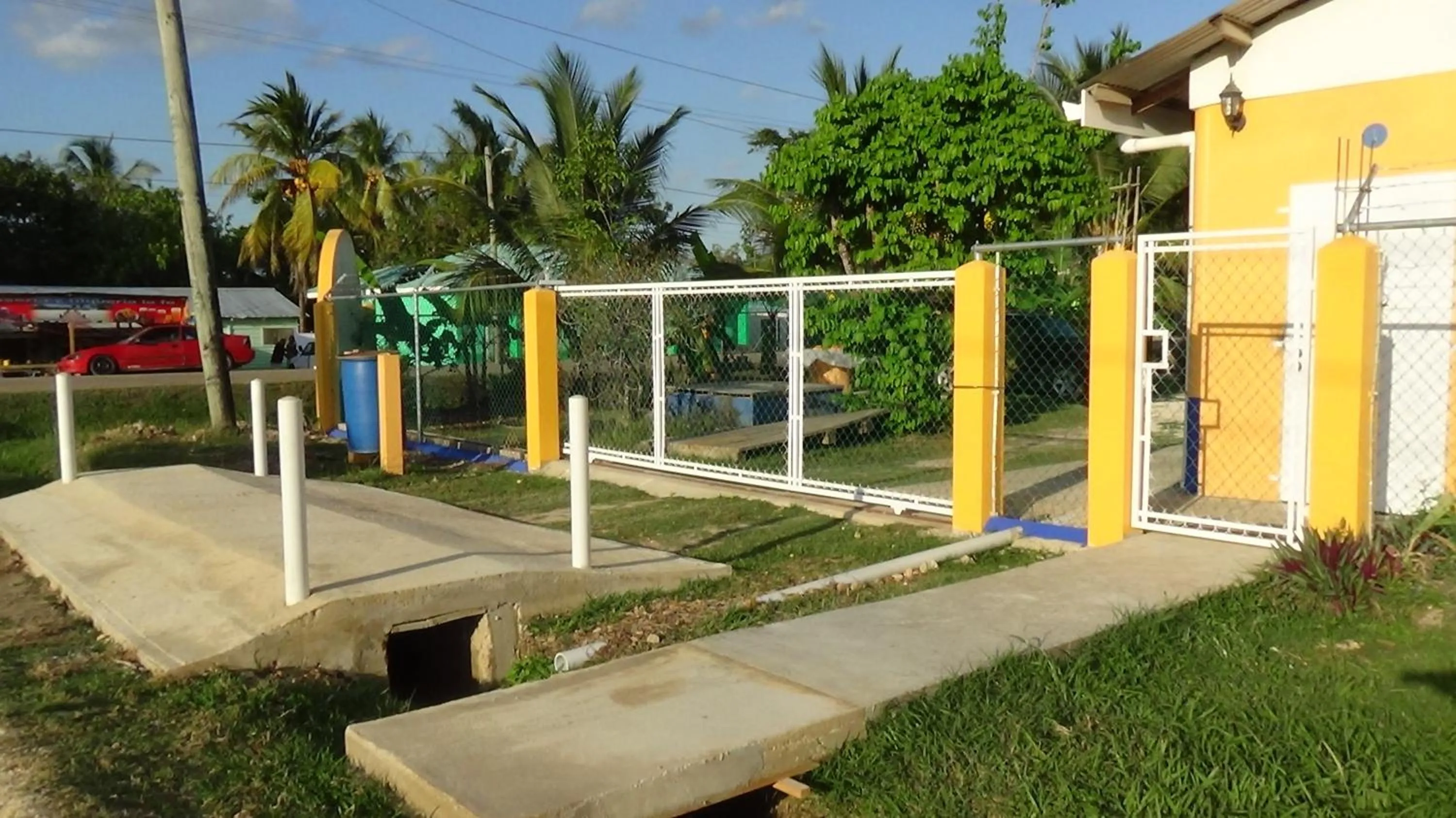 Facade/entrance in Hacienda Tropical Guest House