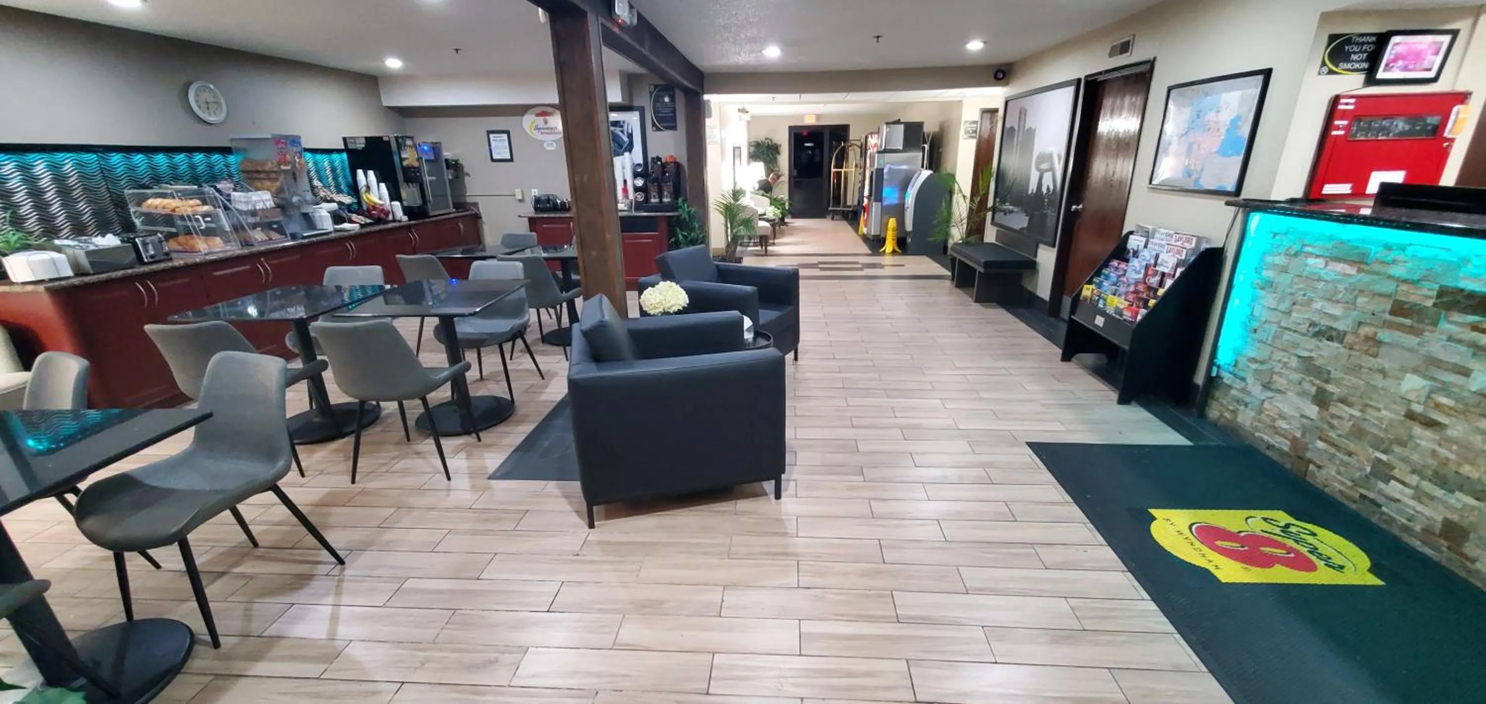 Breakfast in Super 8 by Wyndham Sterling Heights/Detroit Area