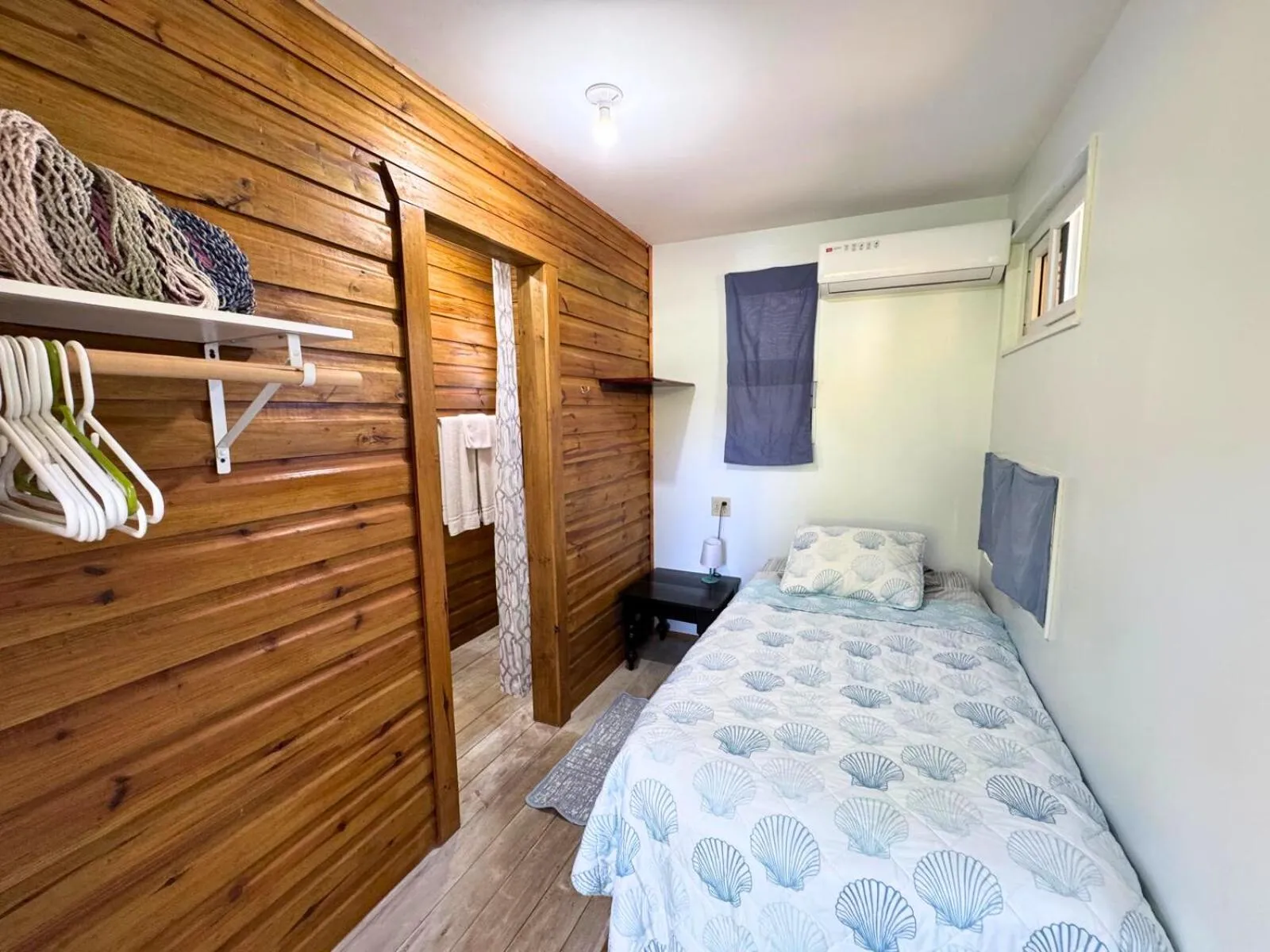 Bathroom, Bed in Guava Grove Resort & Villas