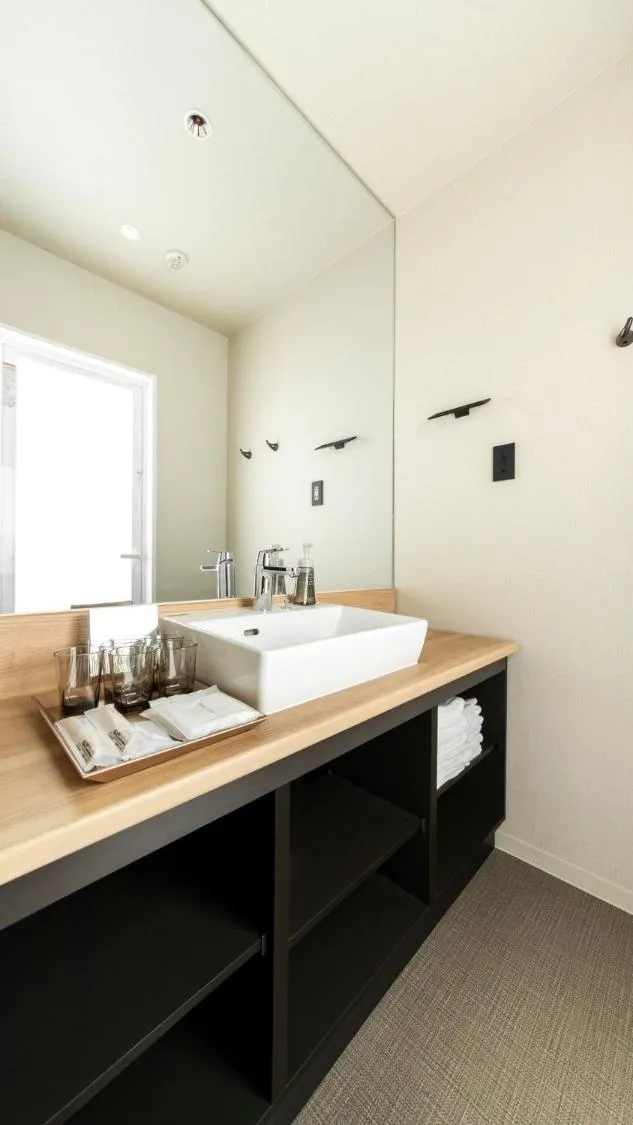 Bathroom, Bed in ALPHABED INN Fukuoka Ohori Park