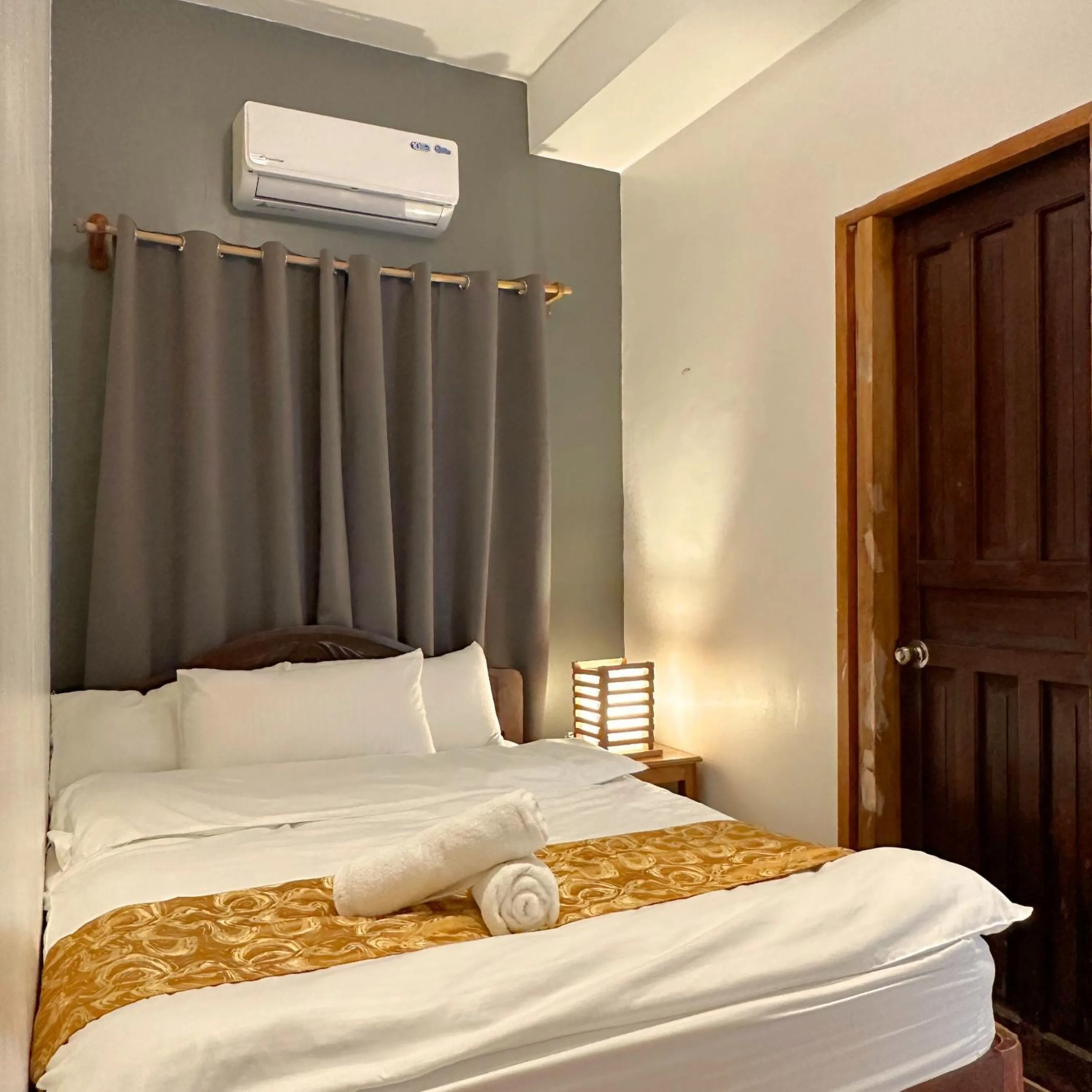 Bed in Earl De Princesa Hotel