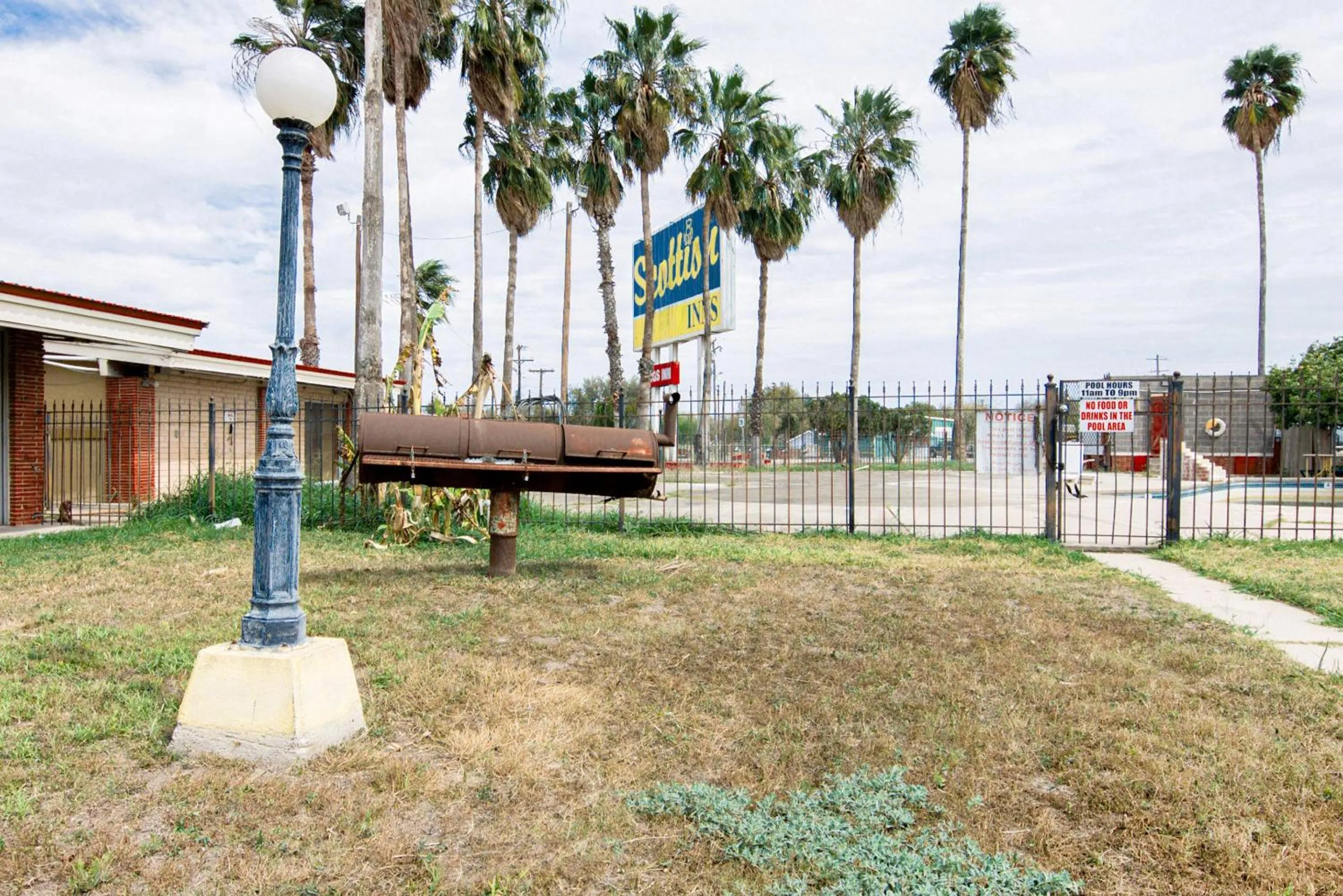 Garden in OYO Hotel Alice TX Hwy 281 West