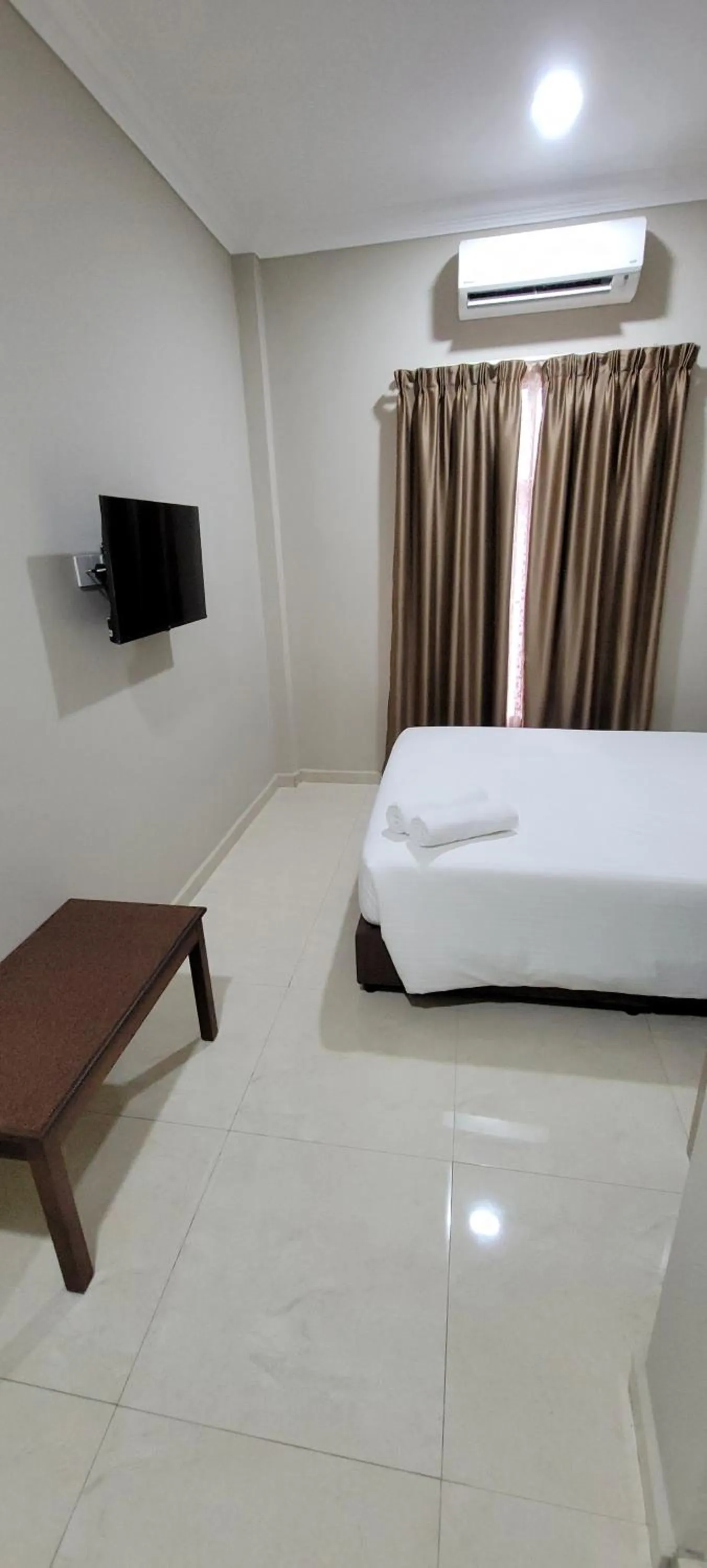 TV and multimedia, Bed in HOTEL SHAFURA 3