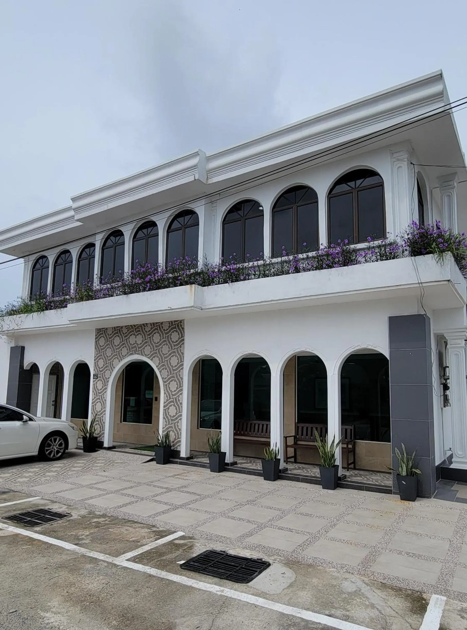 Property building in HOTEL SHAFURA 3