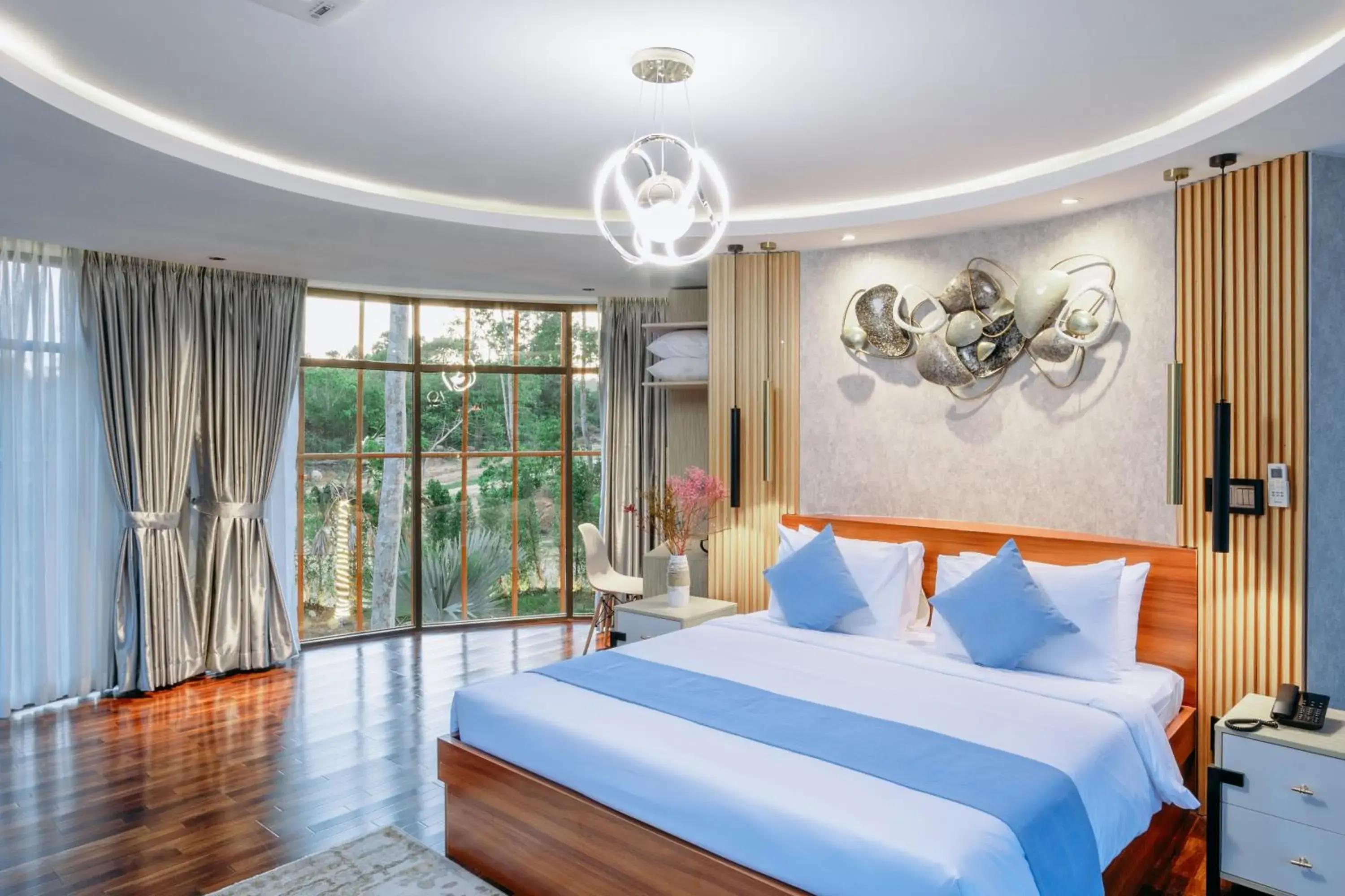 Double Room with Balcony and Sea View in Bird Nest Villas by Mafiya Double Room with Balcony and Sea View in Bird Nest Villas by Mafiya