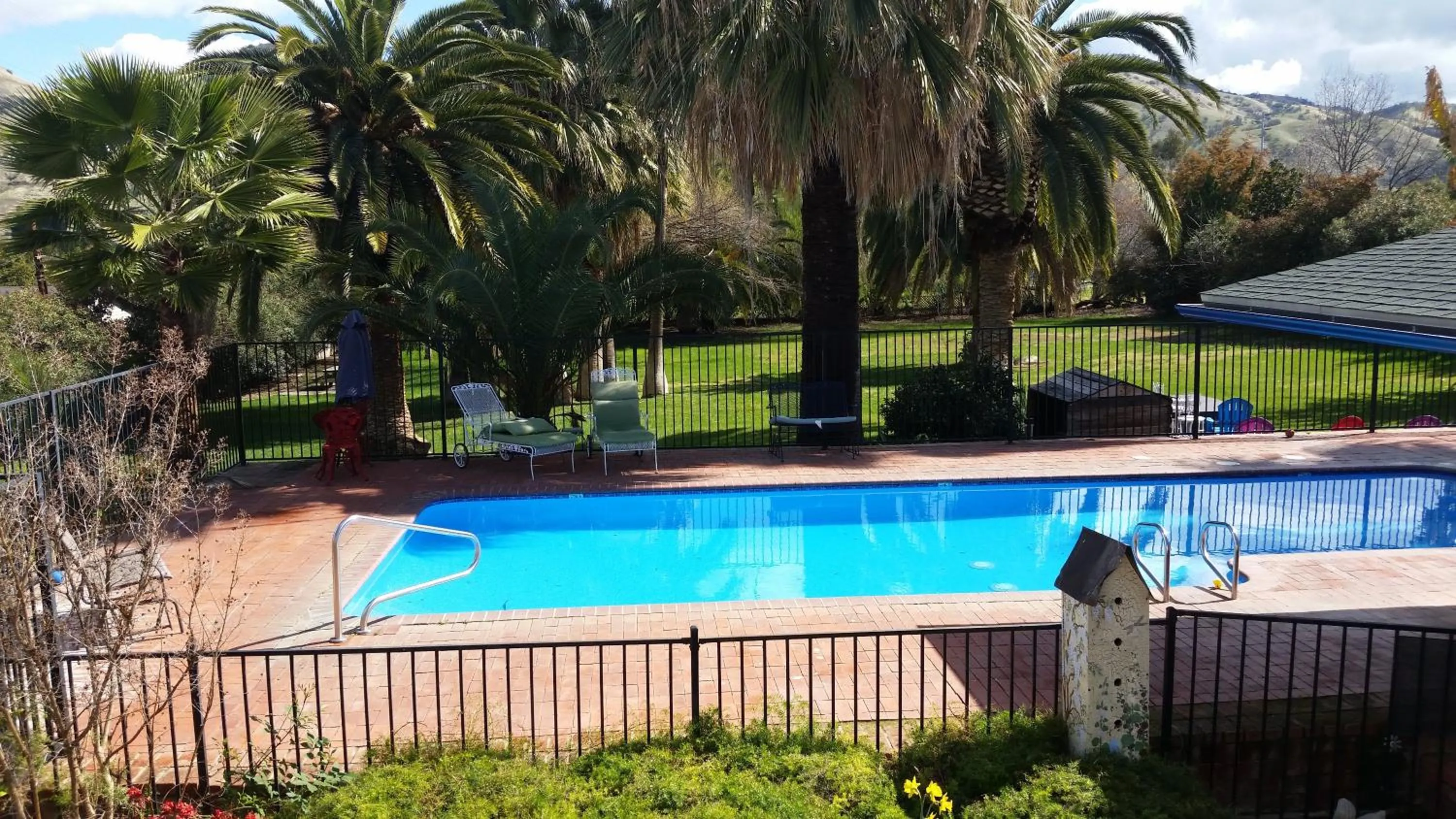 Swimming pool in The Parks Inn