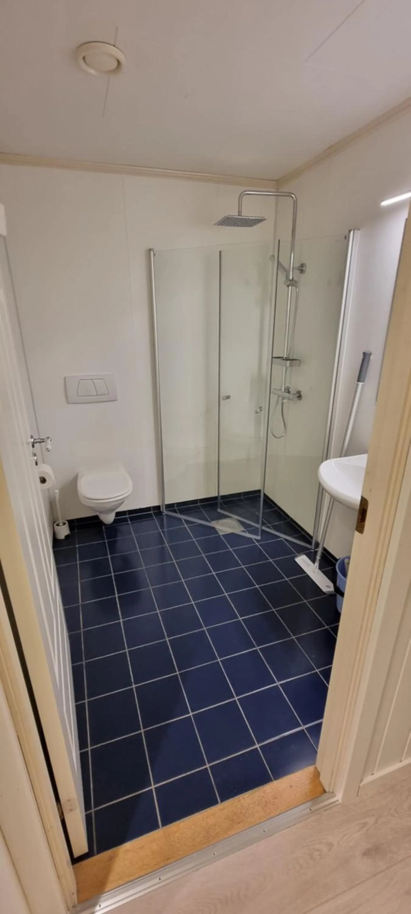 Shower in Rosendal Apartments Motellet