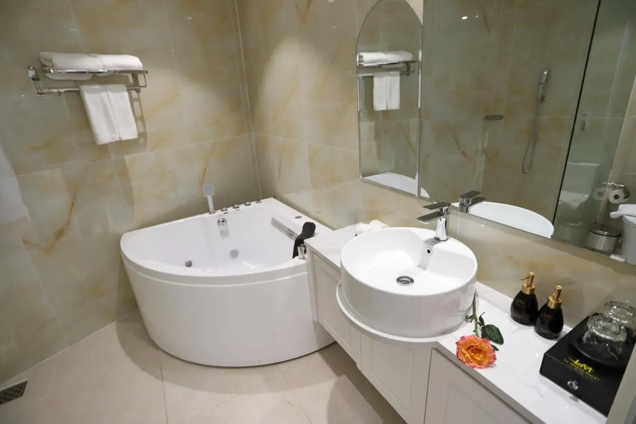 Toilet in Le Marais Hotel Dalat