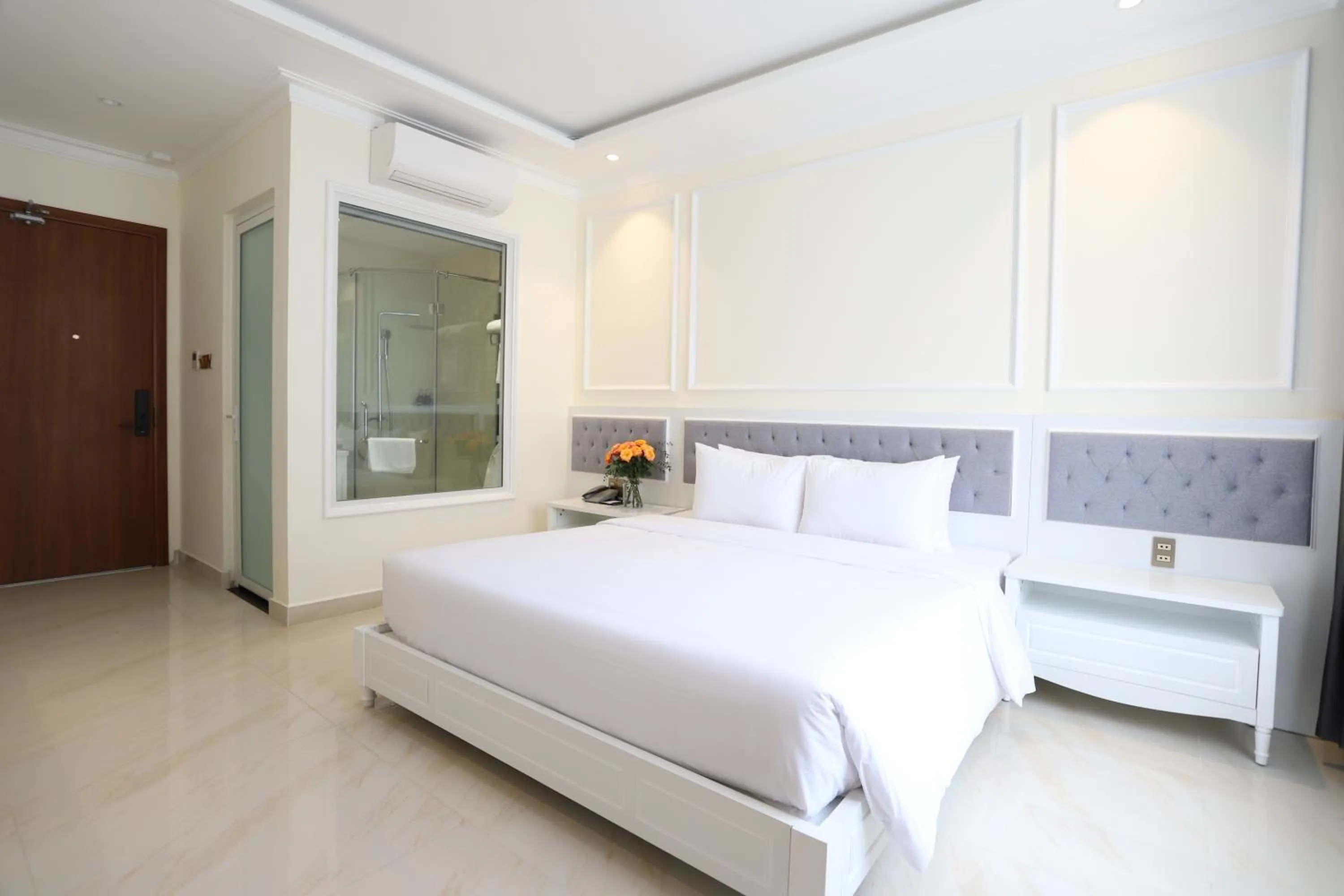 Bed in Le Marais Hotel Dalat