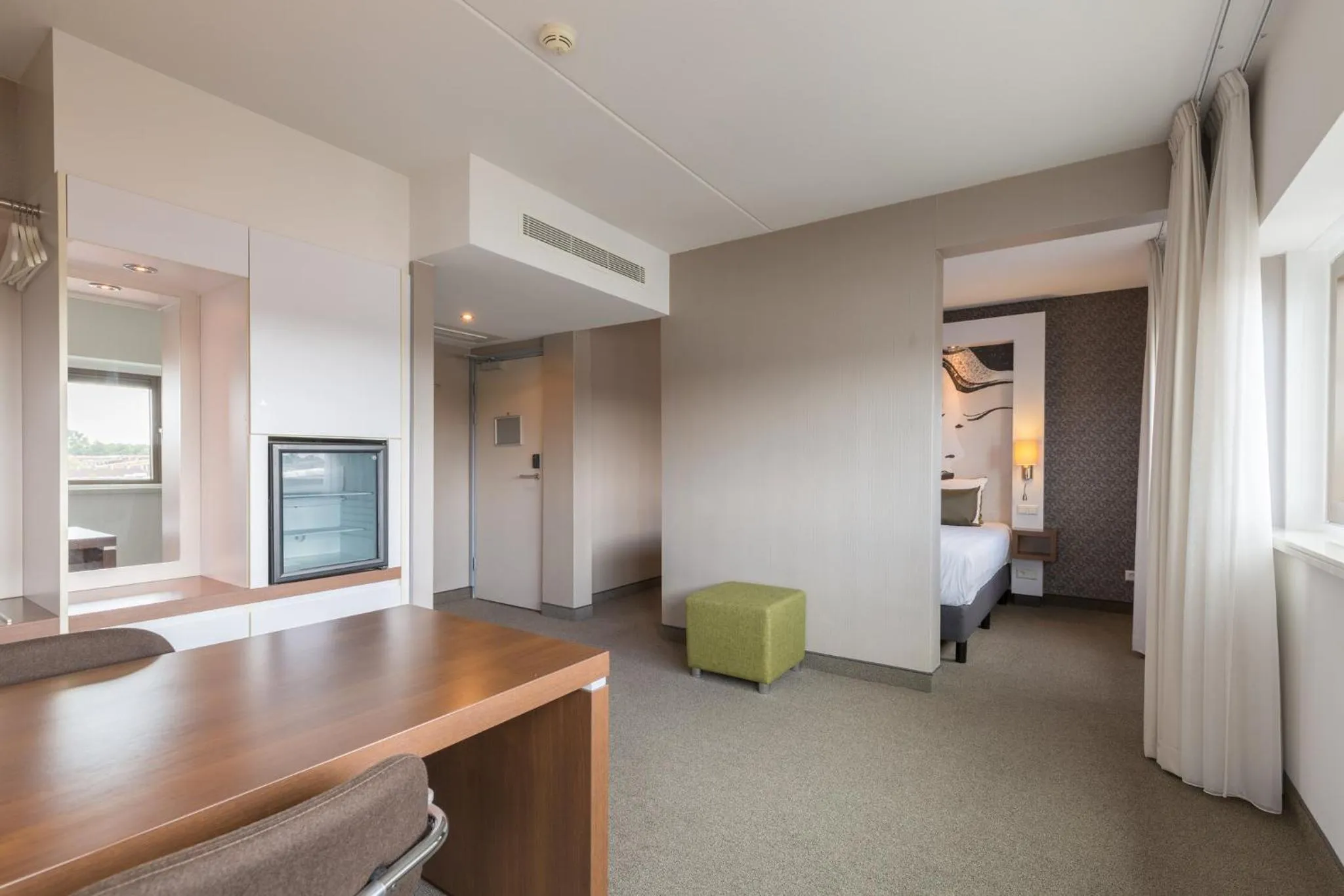 Lobby or reception in Leonardo Hotel Papendrecht