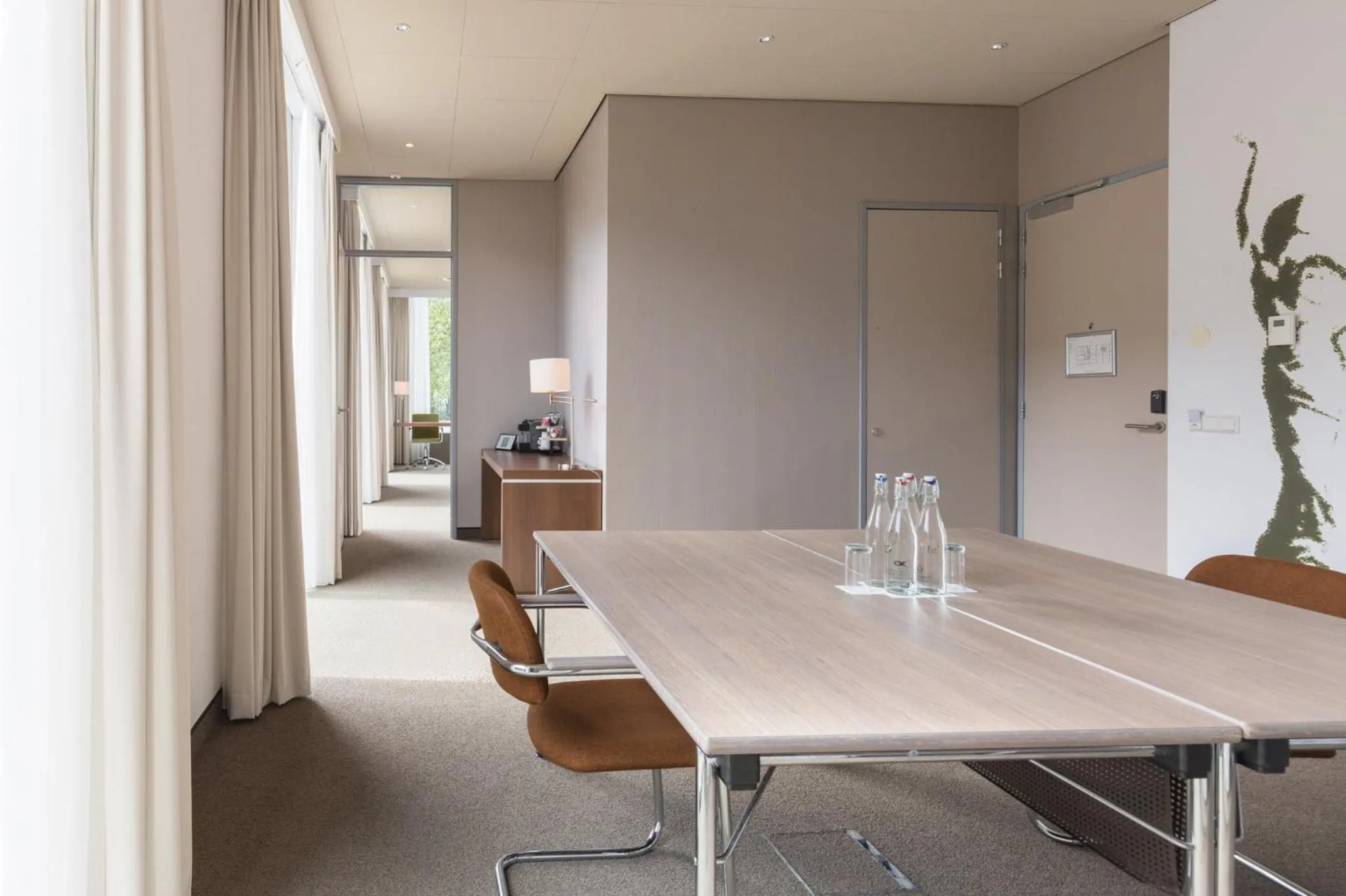 Photo of the whole room in Leonardo Hotel Papendrecht