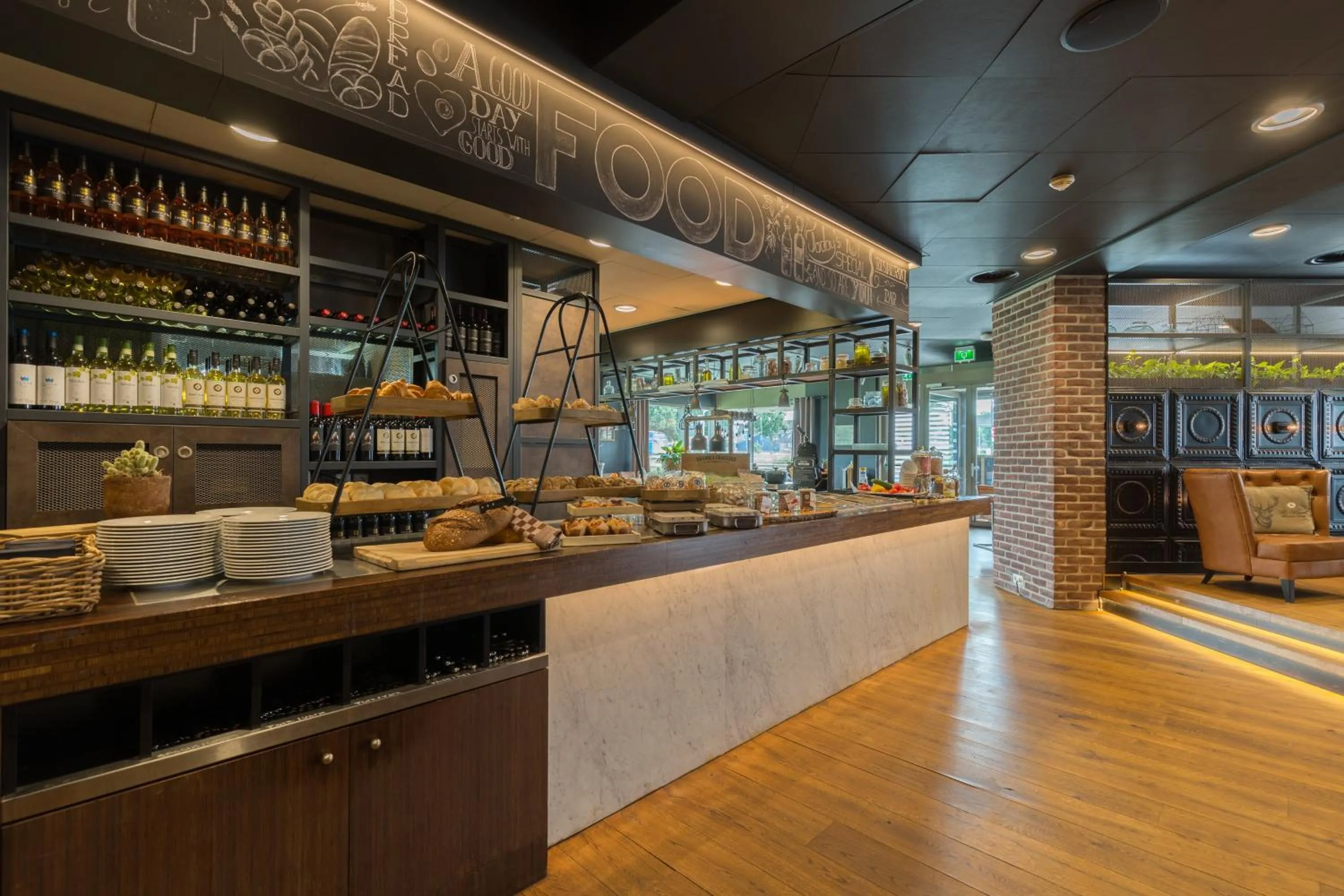 Buffet breakfast in Leonardo Hotel Papendrecht