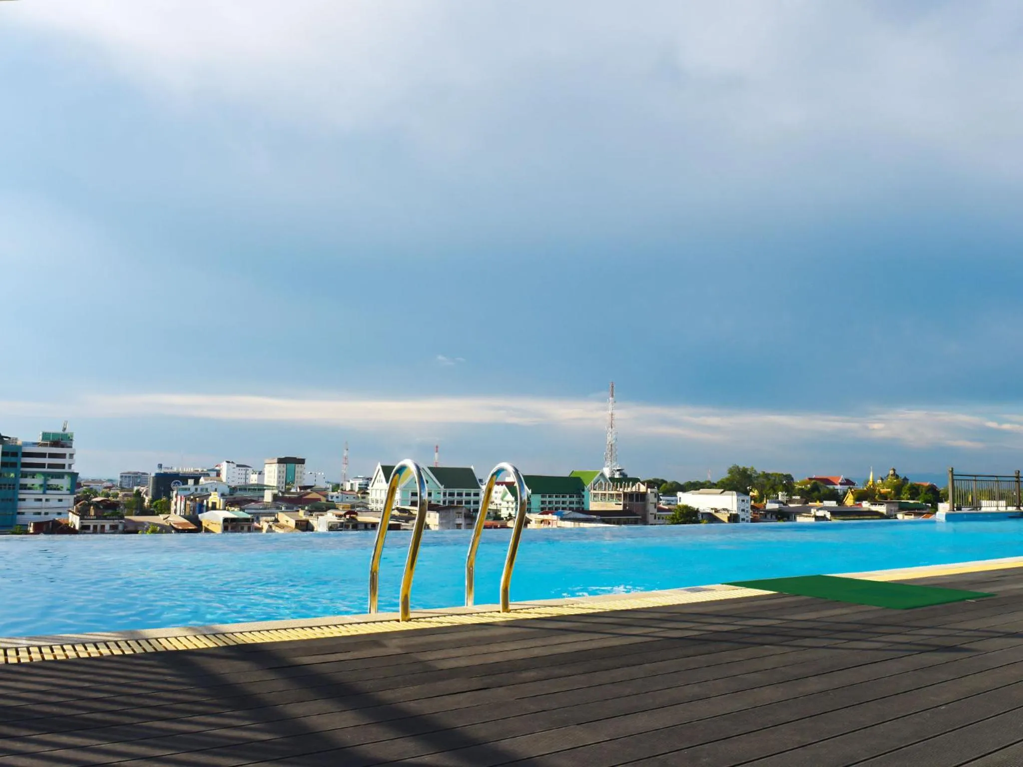 Swimming pool in Landmark Vientiane Life Center