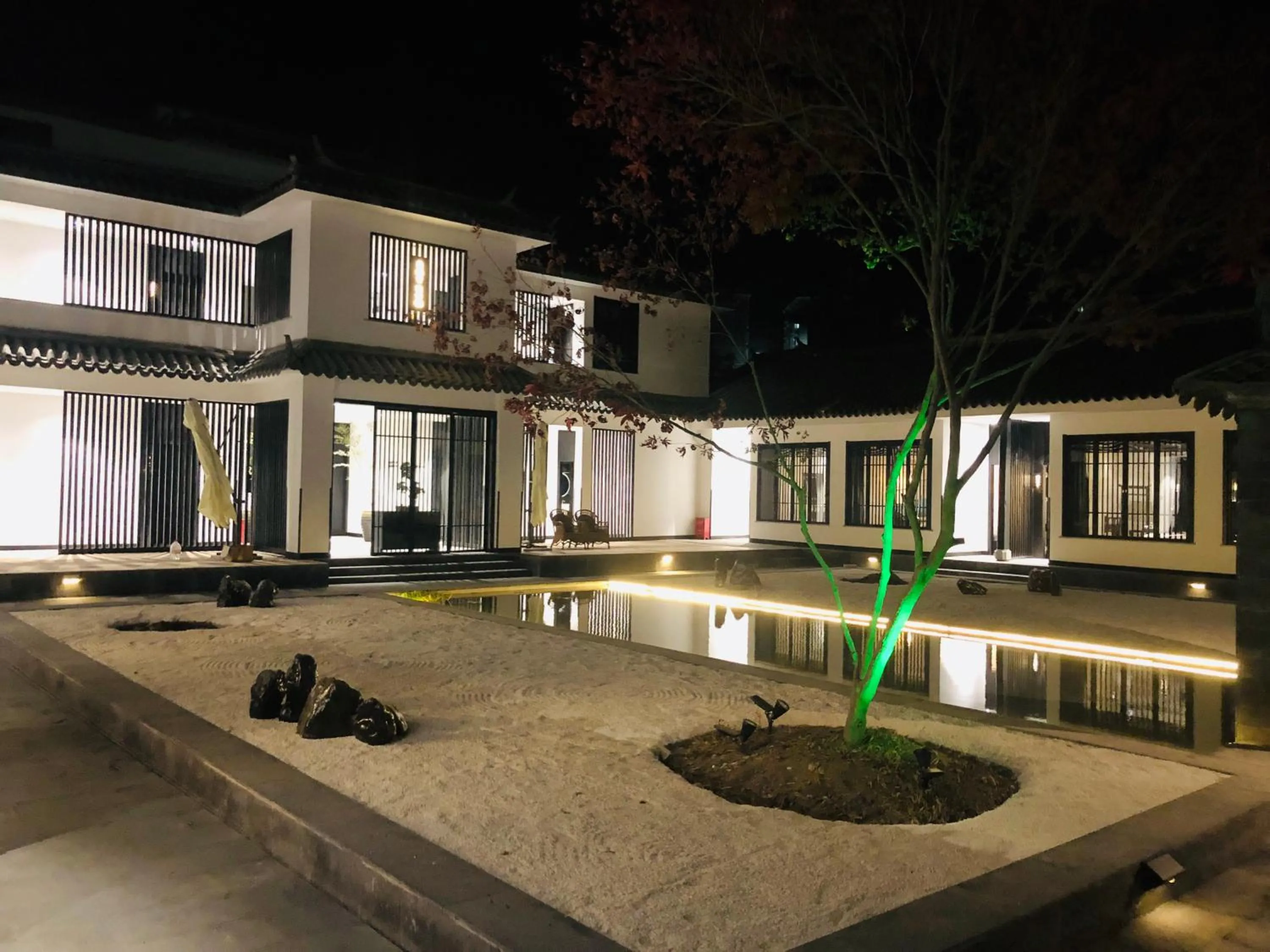 Garden view in Gong Xili Qingdu Hotel