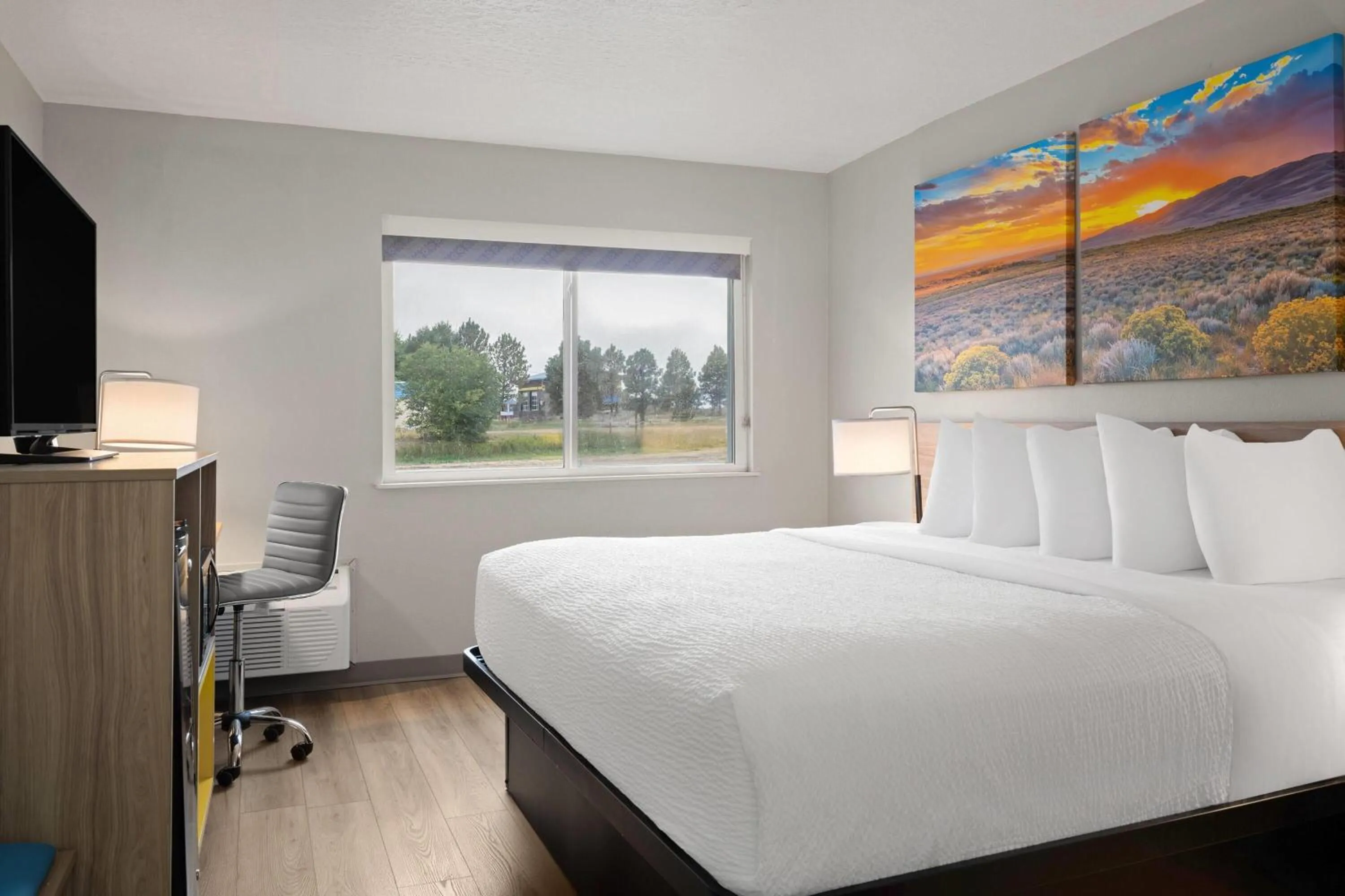 Photo of the whole room, Bed in Days Inn by Wyndham Las Vegas