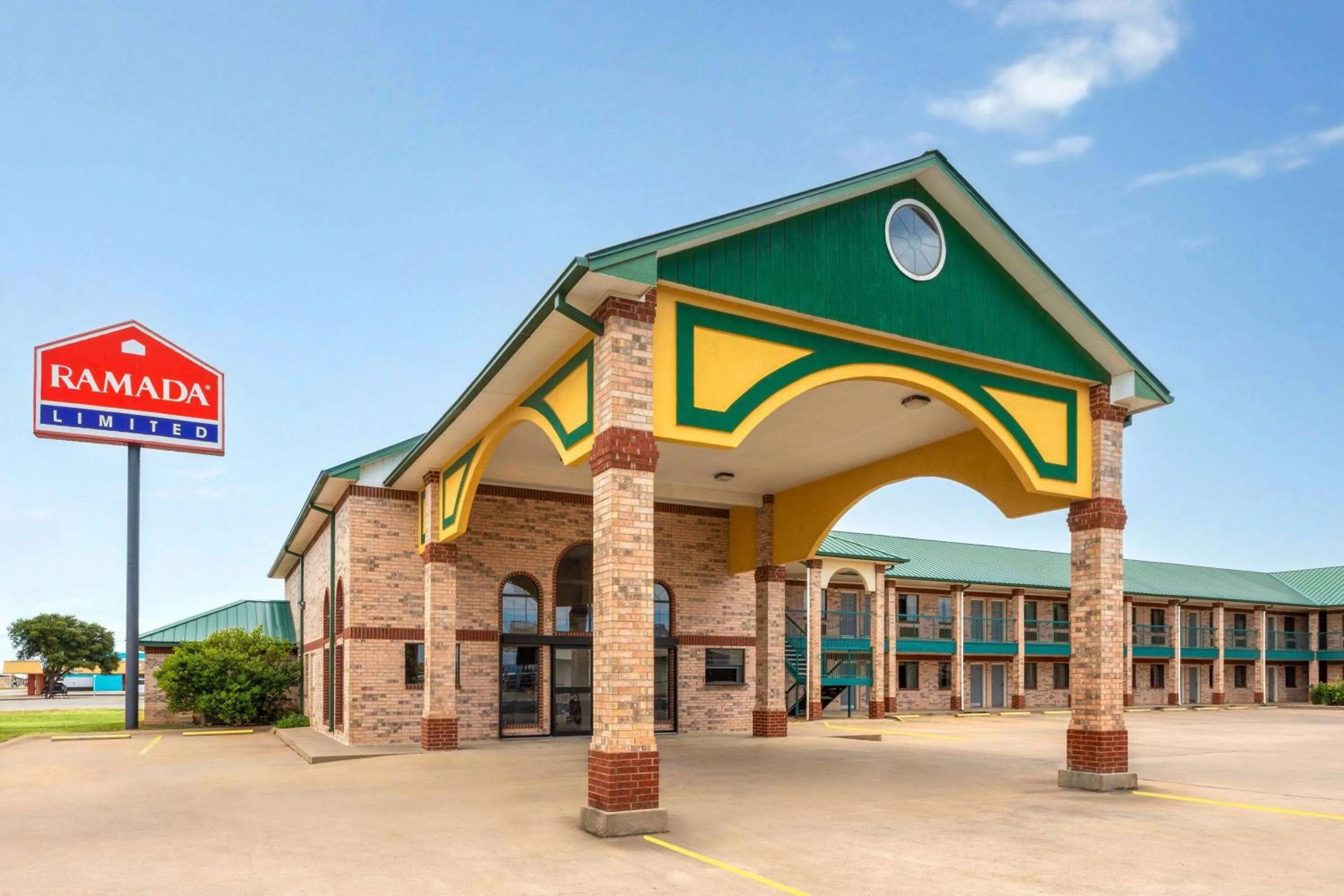 Property building in Ramada Limited San Angelo
