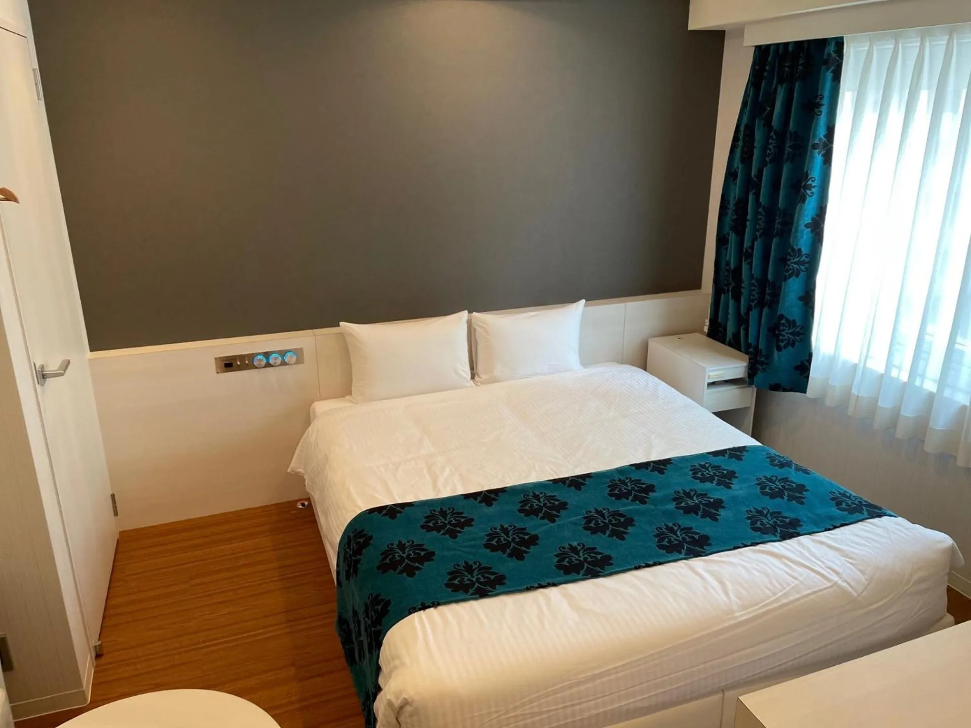 Bedroom, Bed in Hotel LiVEMAX Umeda Central