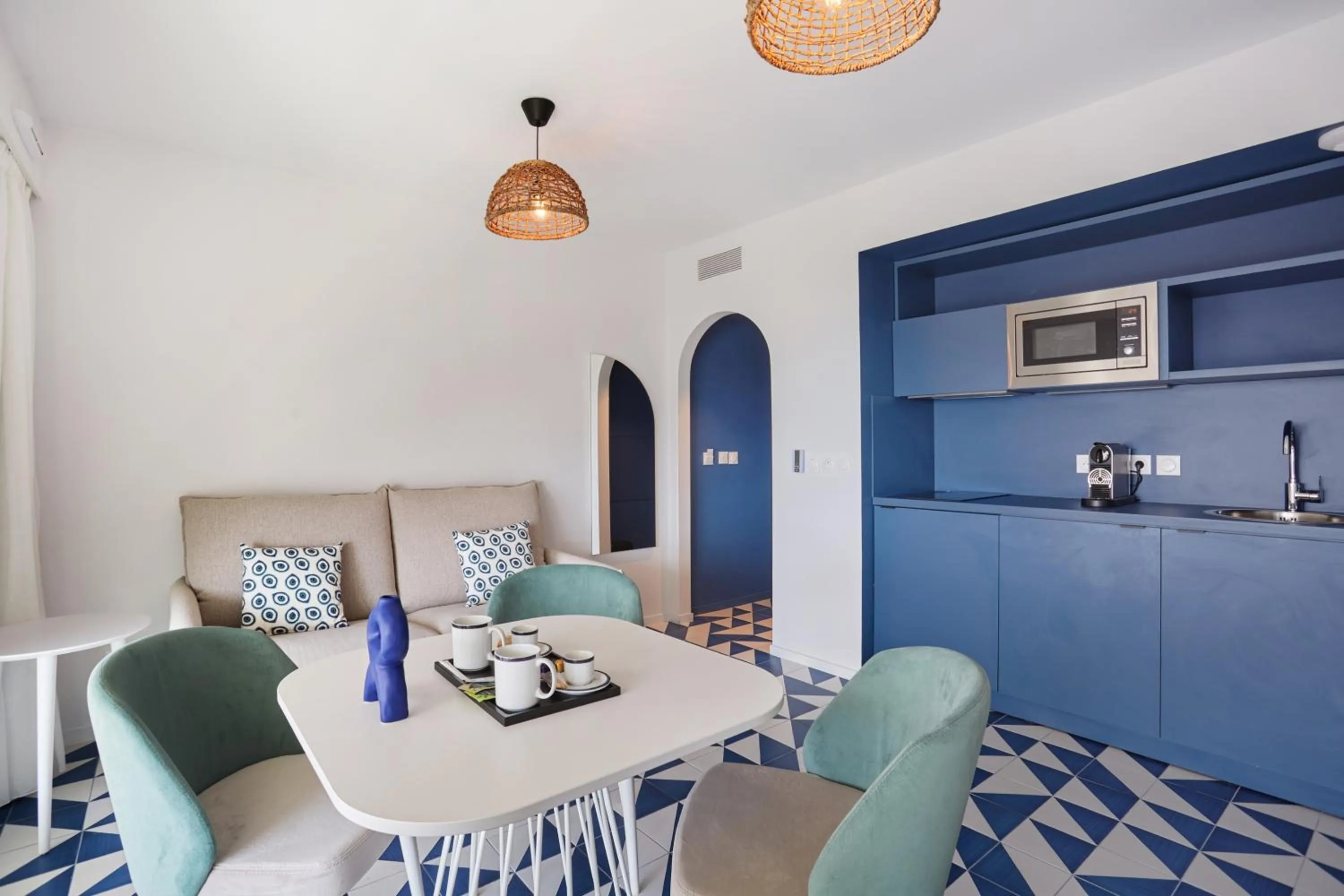 Kitchen or kitchenette in Appart Hotel Odalys City Marseille Centre Euromed