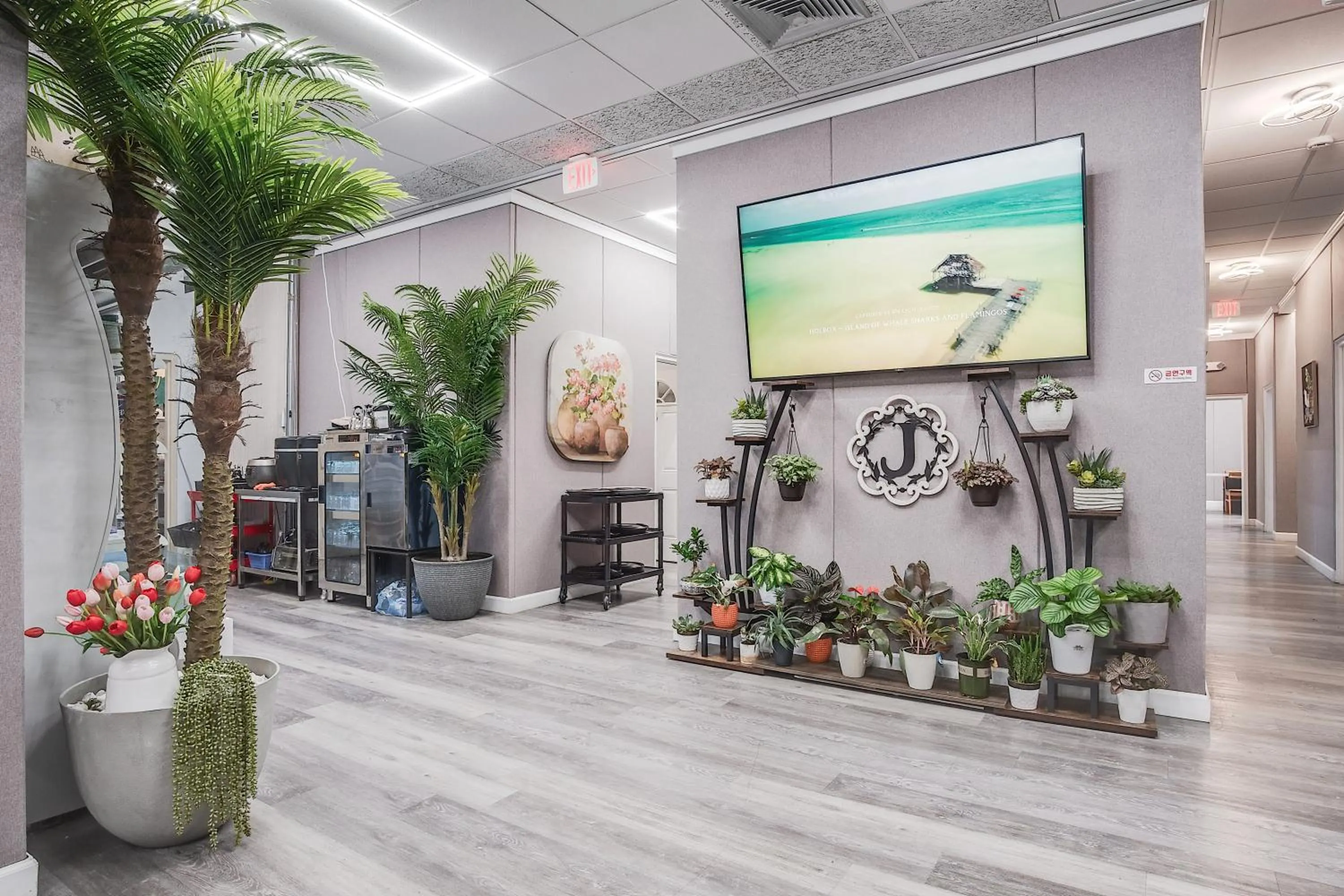 Restaurant/places to eat in Cottonwood Suites Savannah Hotel & Conference Center