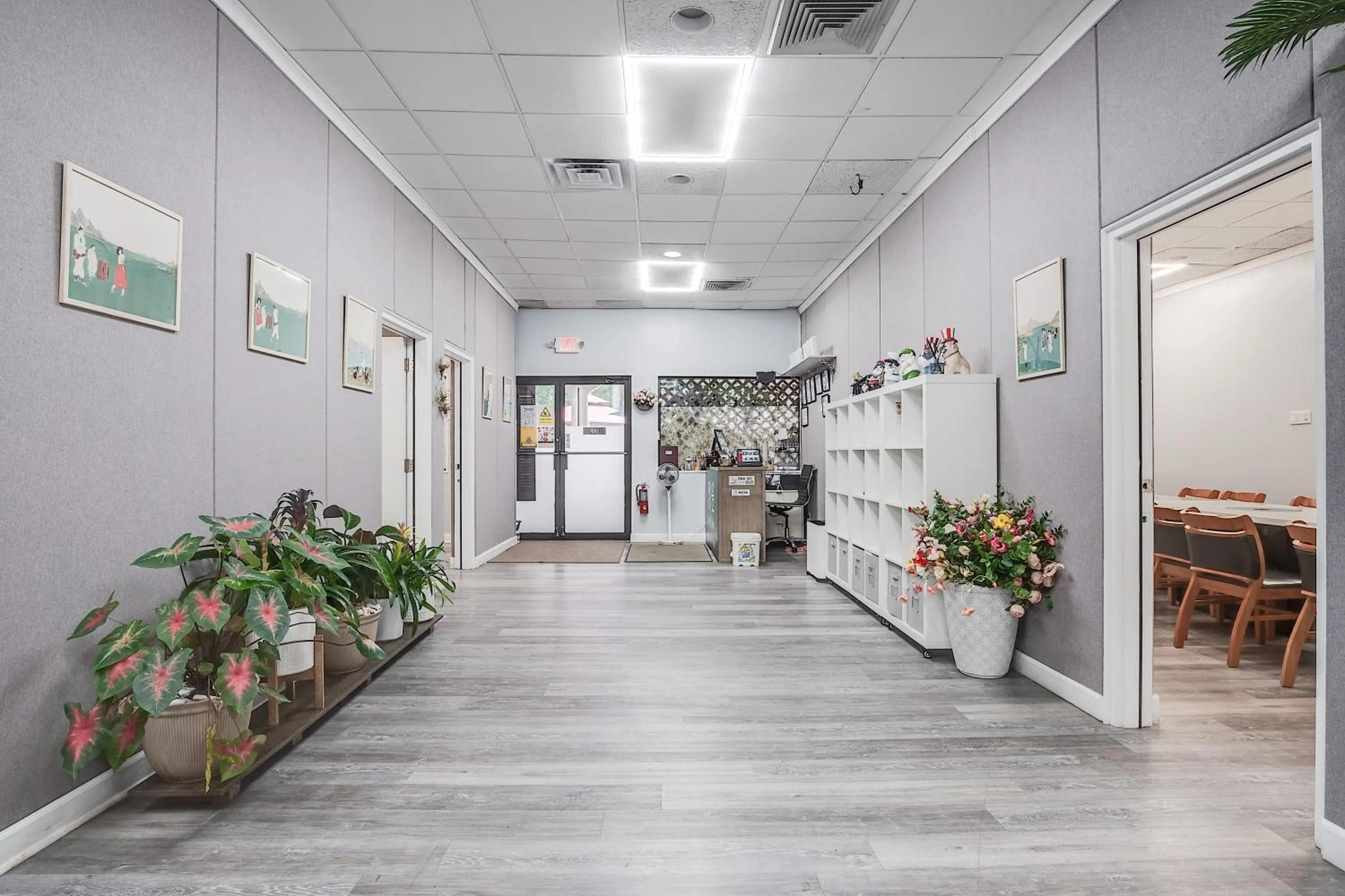 Restaurant/places to eat in Cottonwood Suites Savannah Hotel & Conference Center