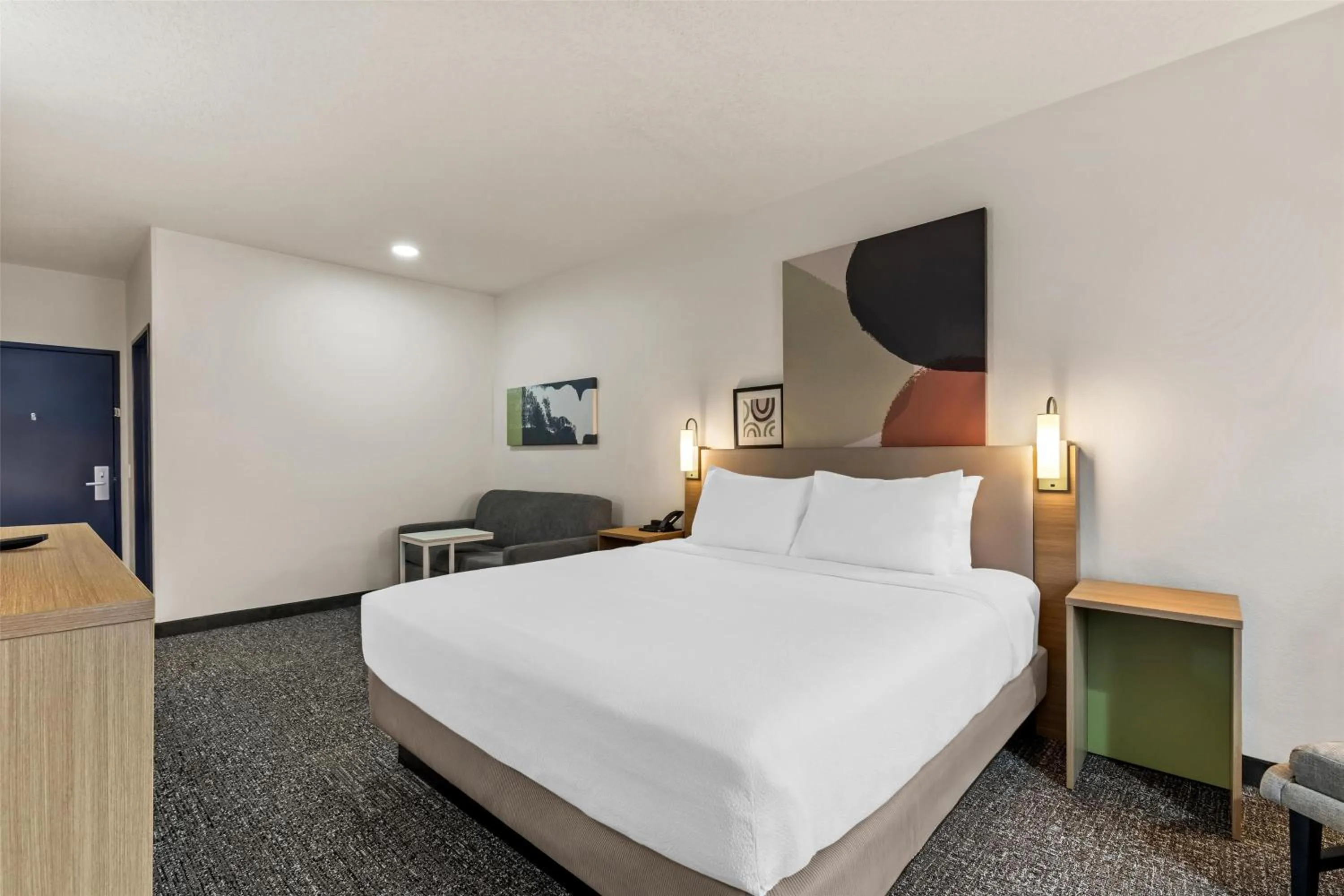 Bed in Spark by Hilton Wilkes Barre