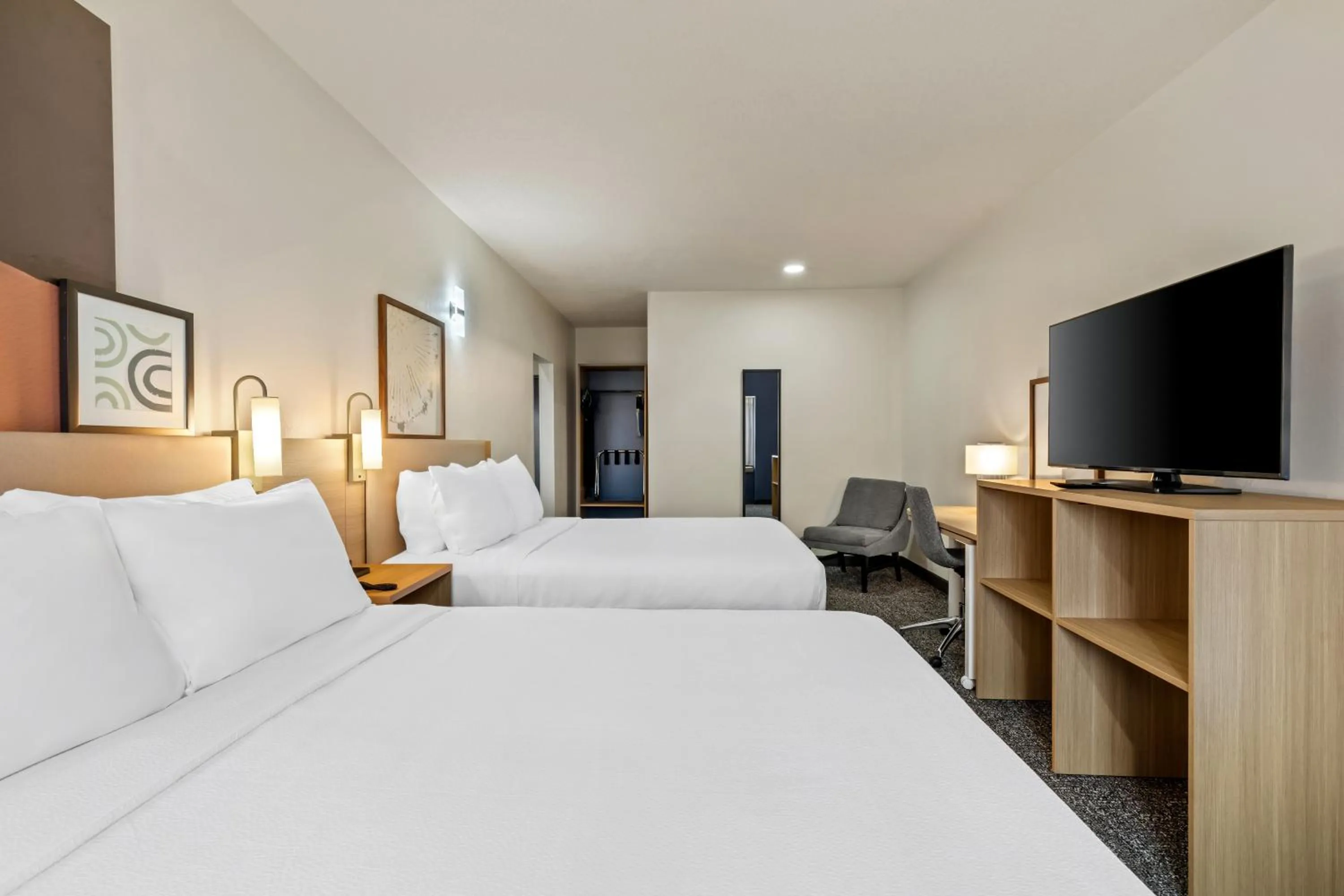 Bed in Spark by Hilton Wilkes Barre