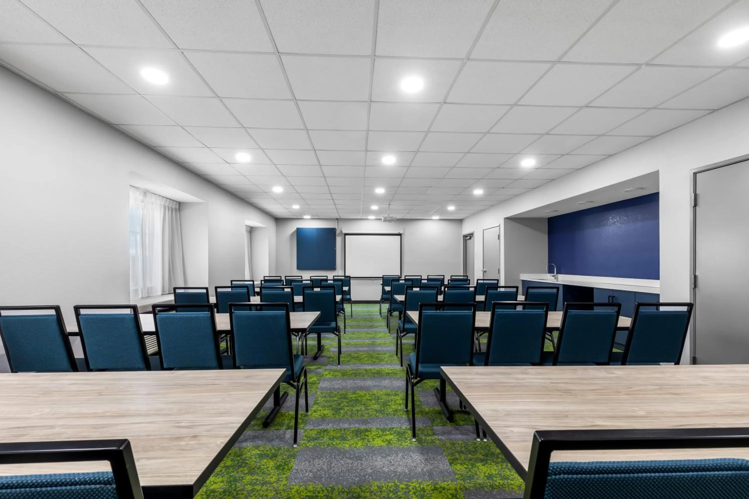 Meeting/conference room in Spark by Hilton Wilkes Barre