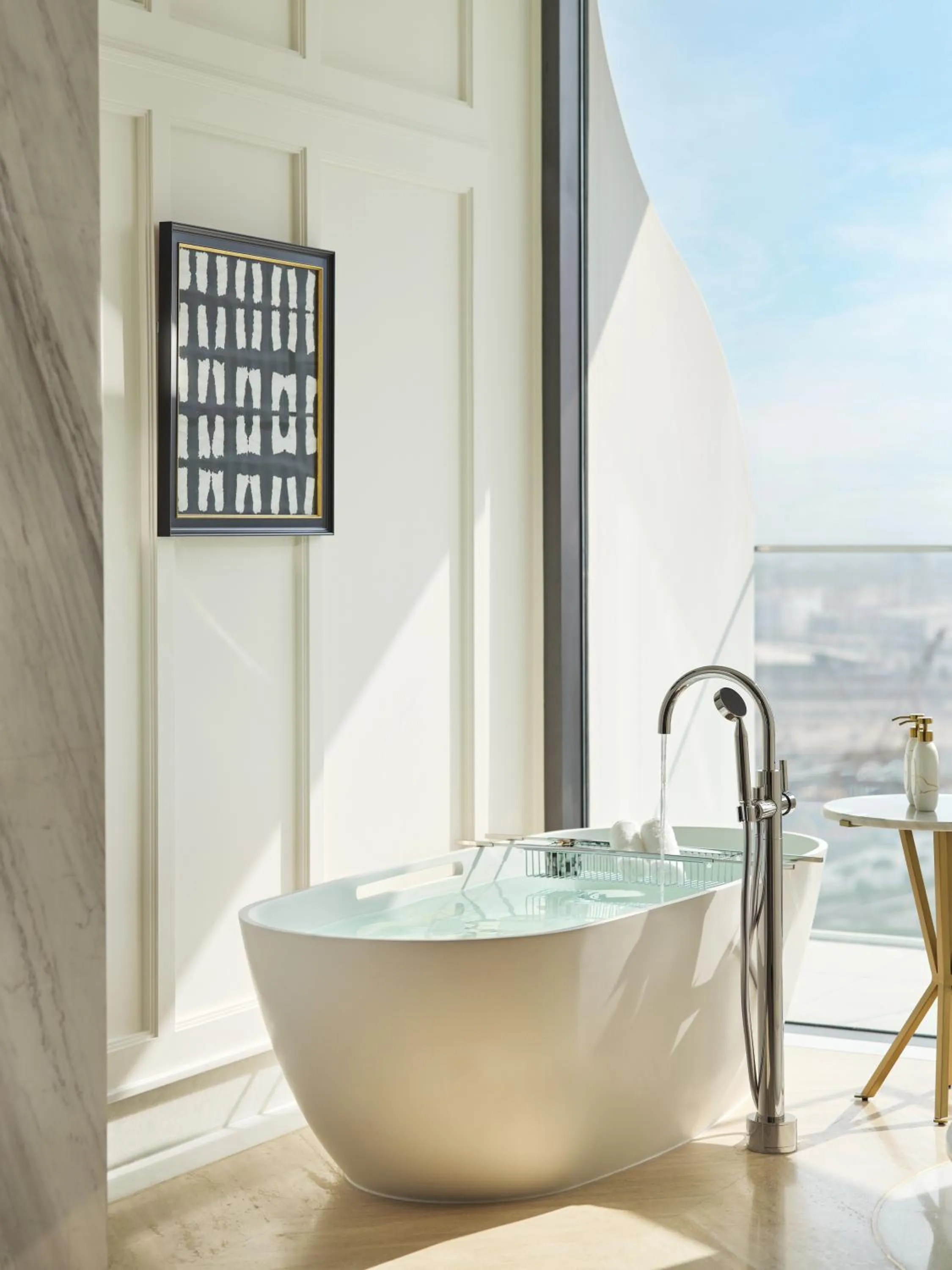 Bathroom in The Lana - Dorchester Collection