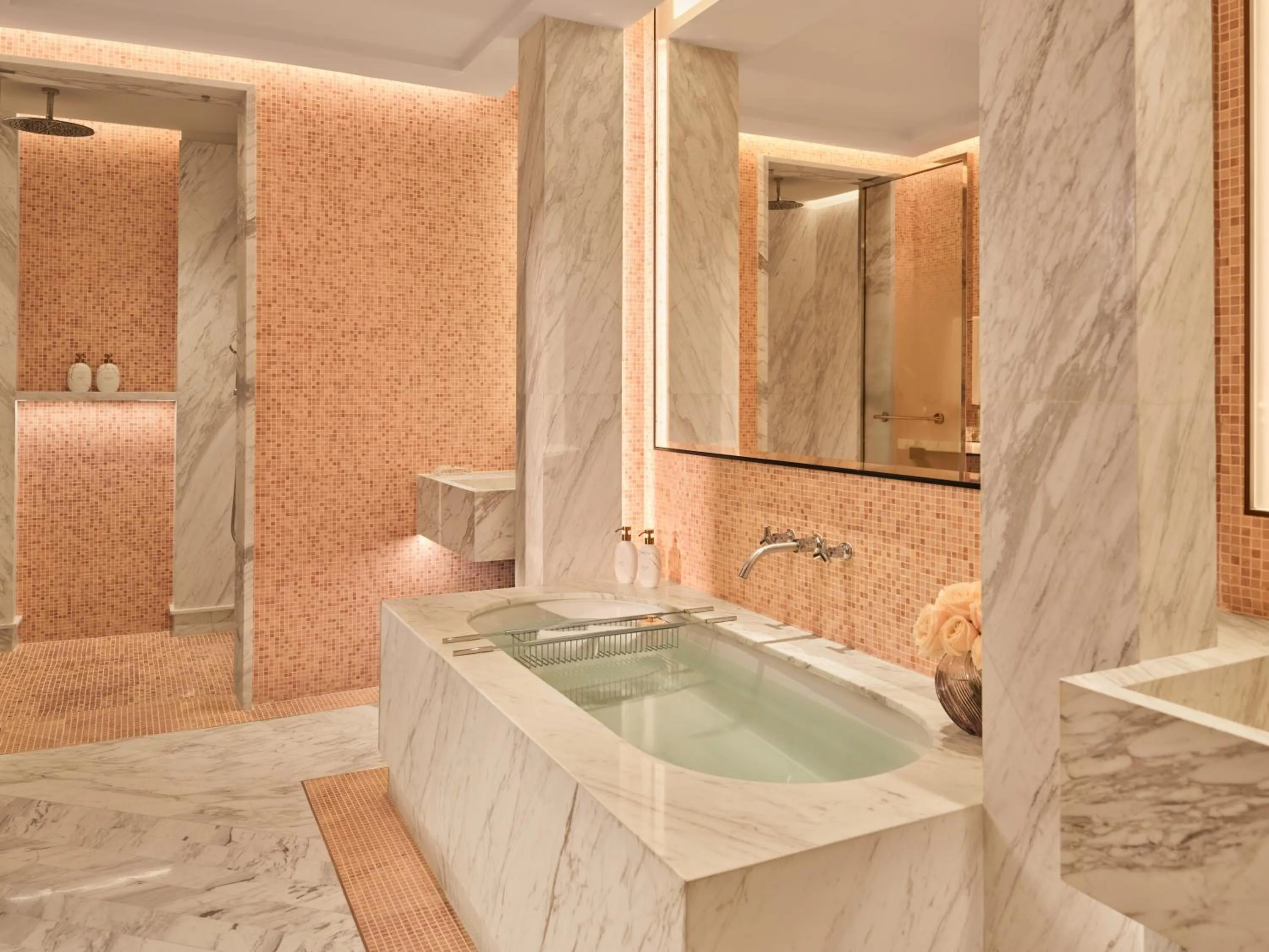 Bathroom in The Lana - Dorchester Collection