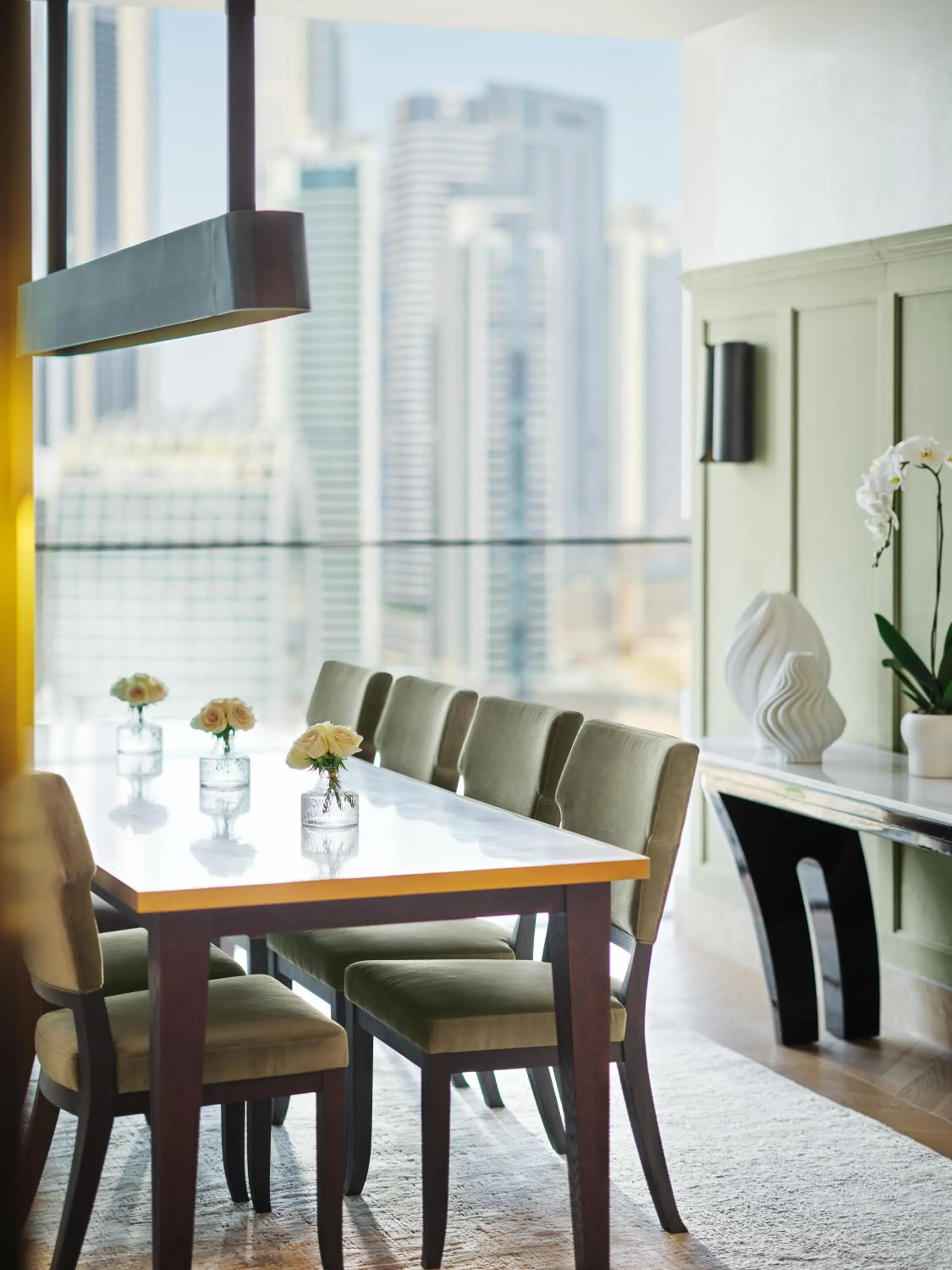 Dining area in The Lana - Dorchester Collection