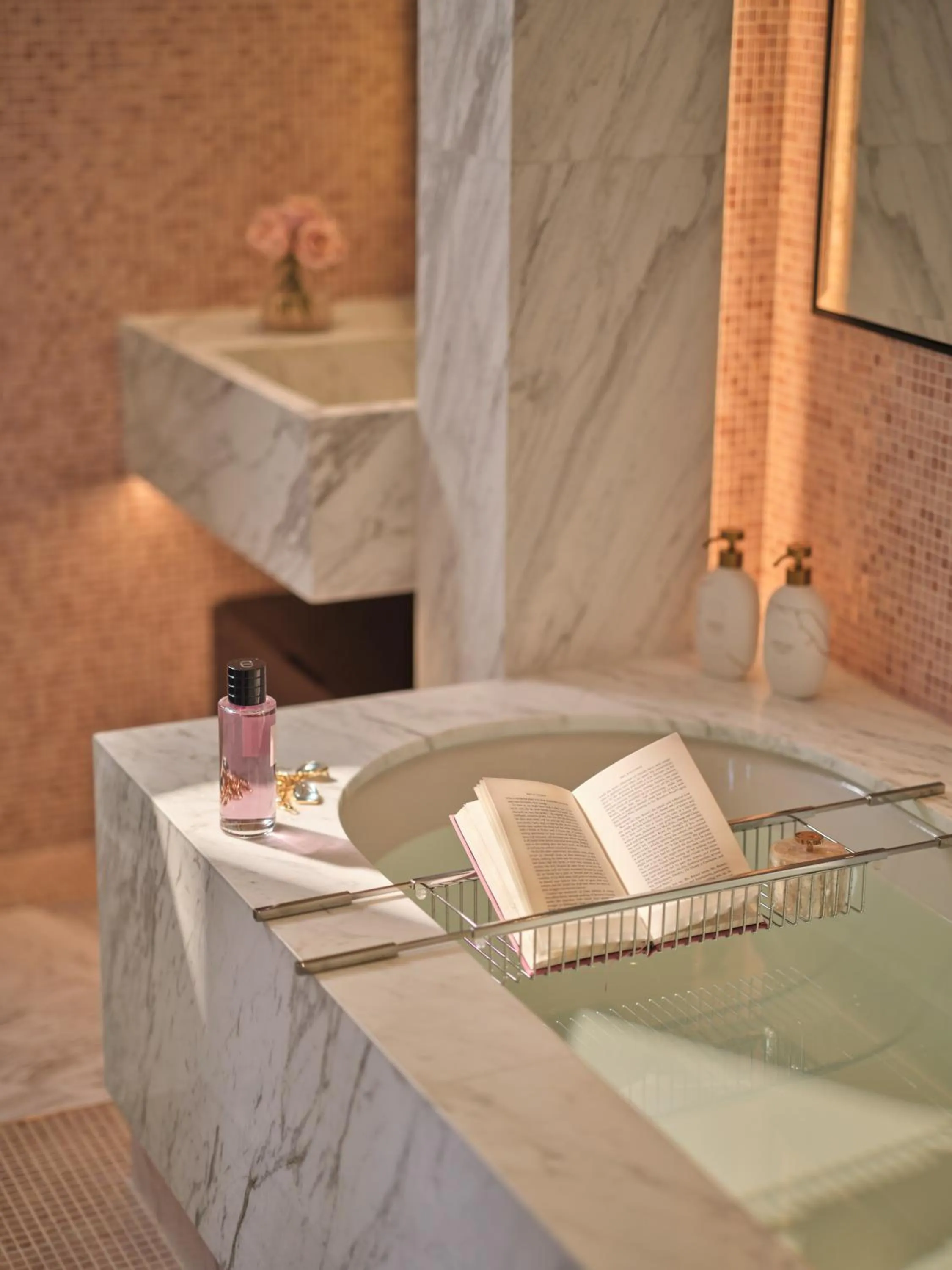 Bathroom in The Lana - Dorchester Collection