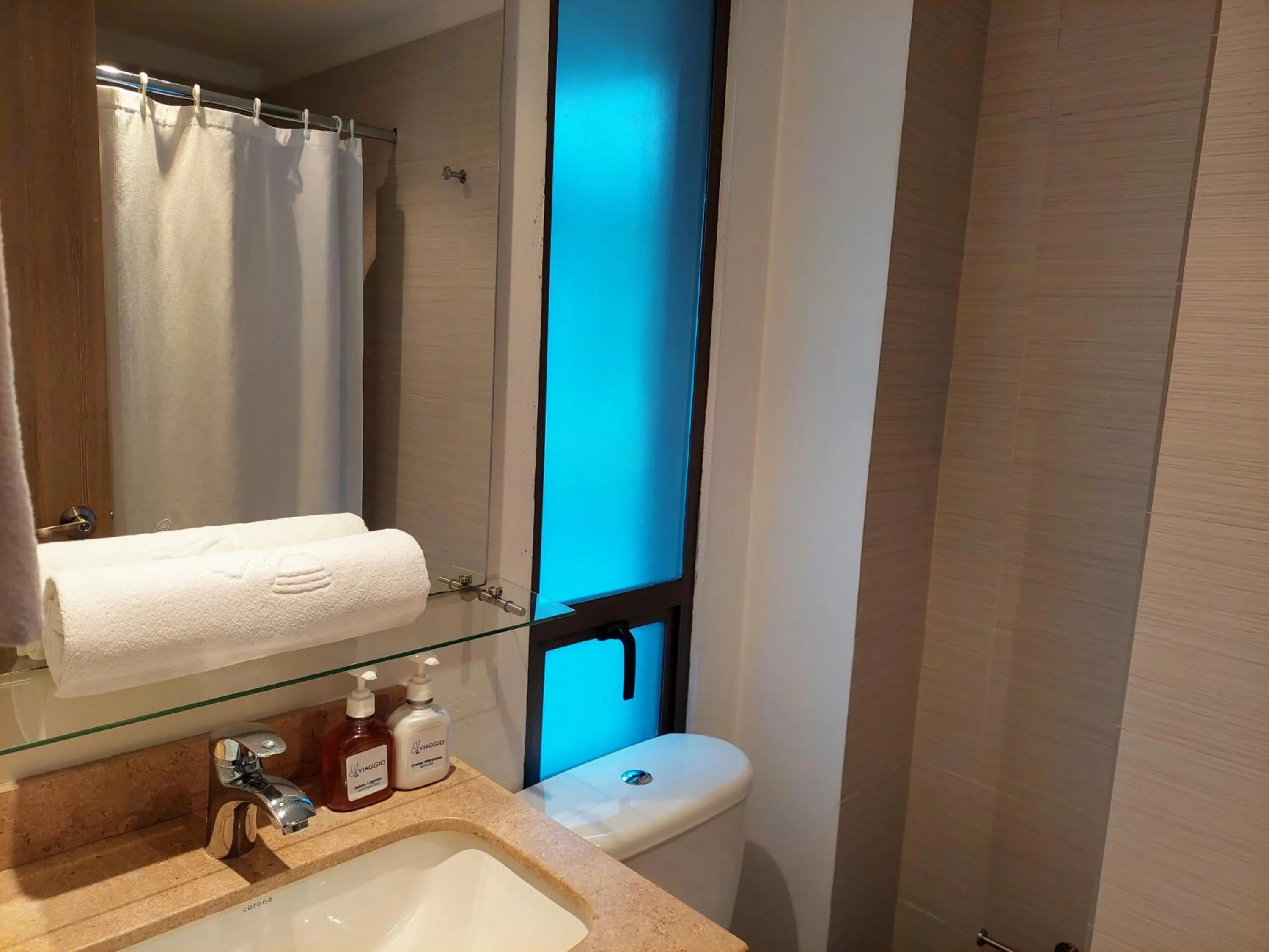 Bathroom in Hotel Viaggio Teleport City Suites