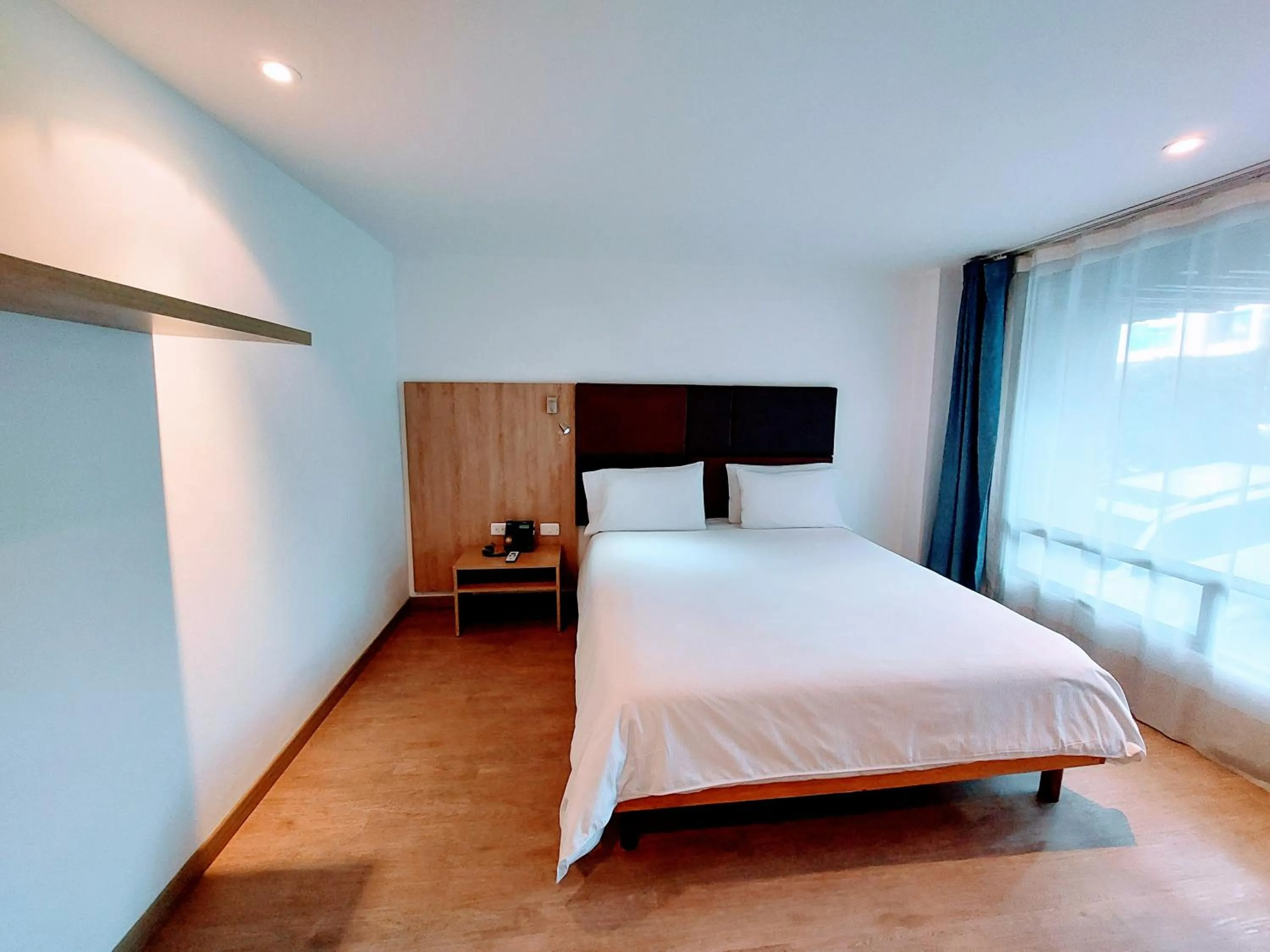 Photo of the whole room, Bed in Hotel Viaggio Teleport City Suites