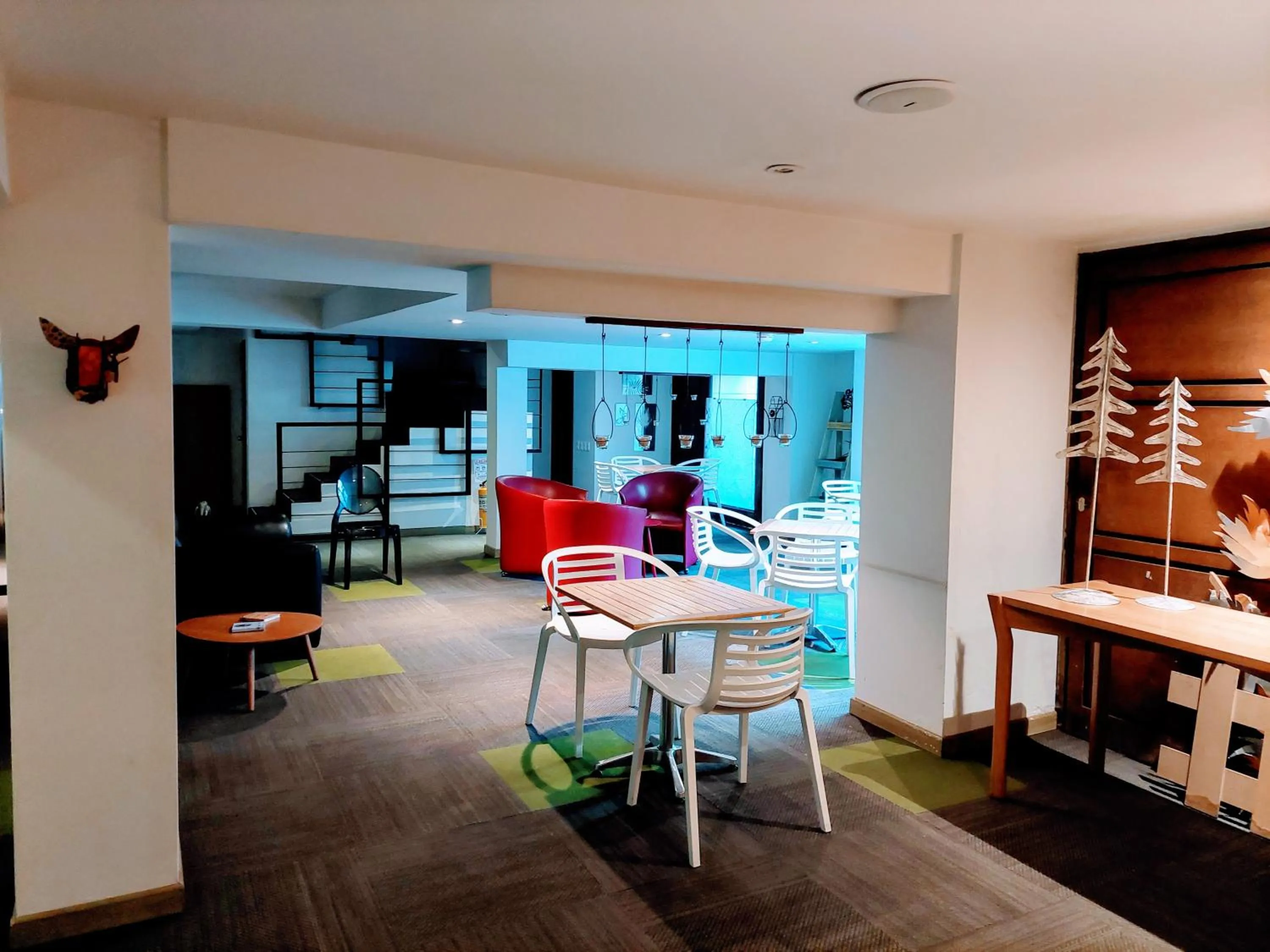 Business facilities in Hotel Viaggio Teleport City Suites