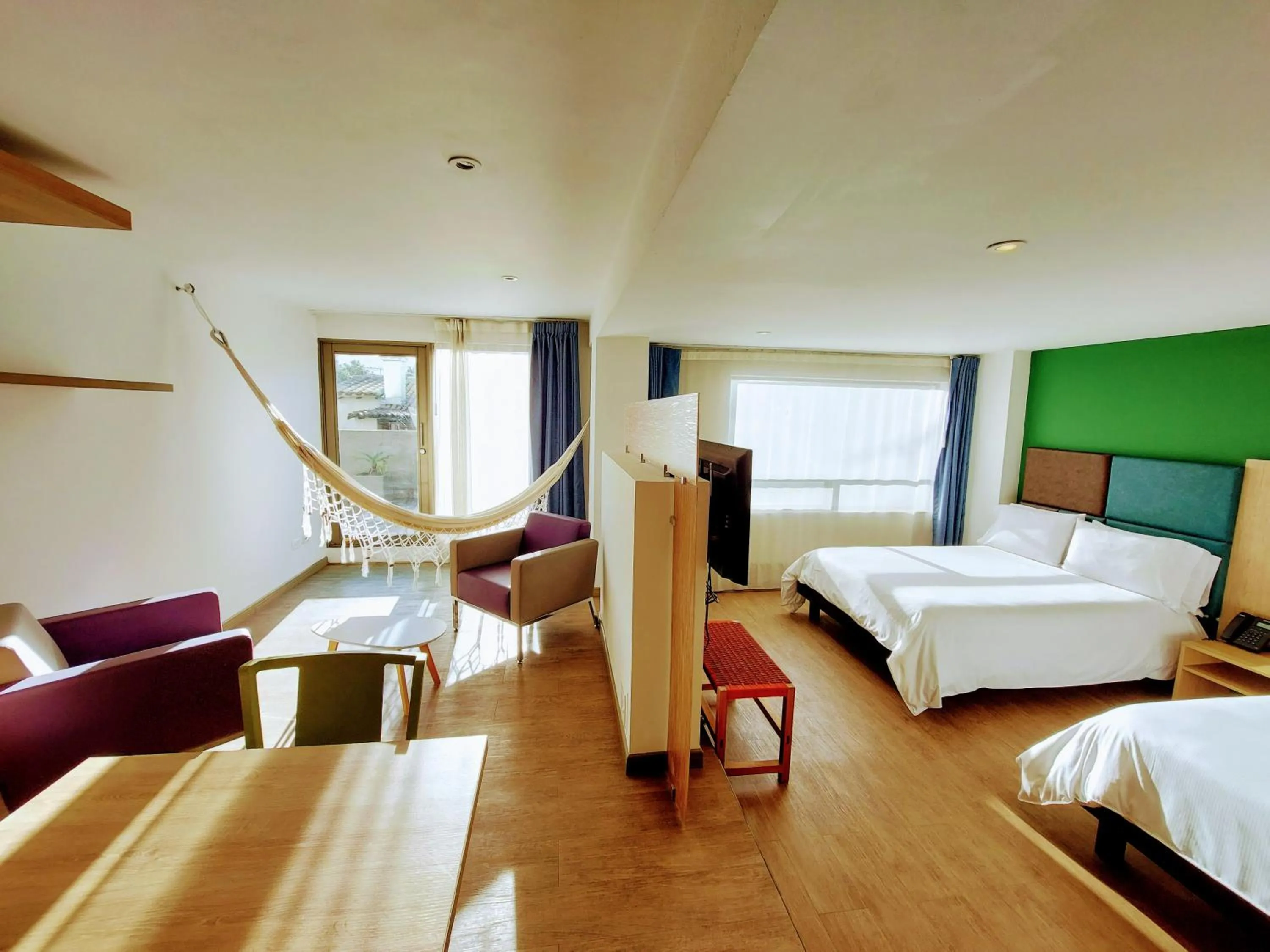 Photo of the whole room, Bed in Hotel Viaggio Teleport City Suites