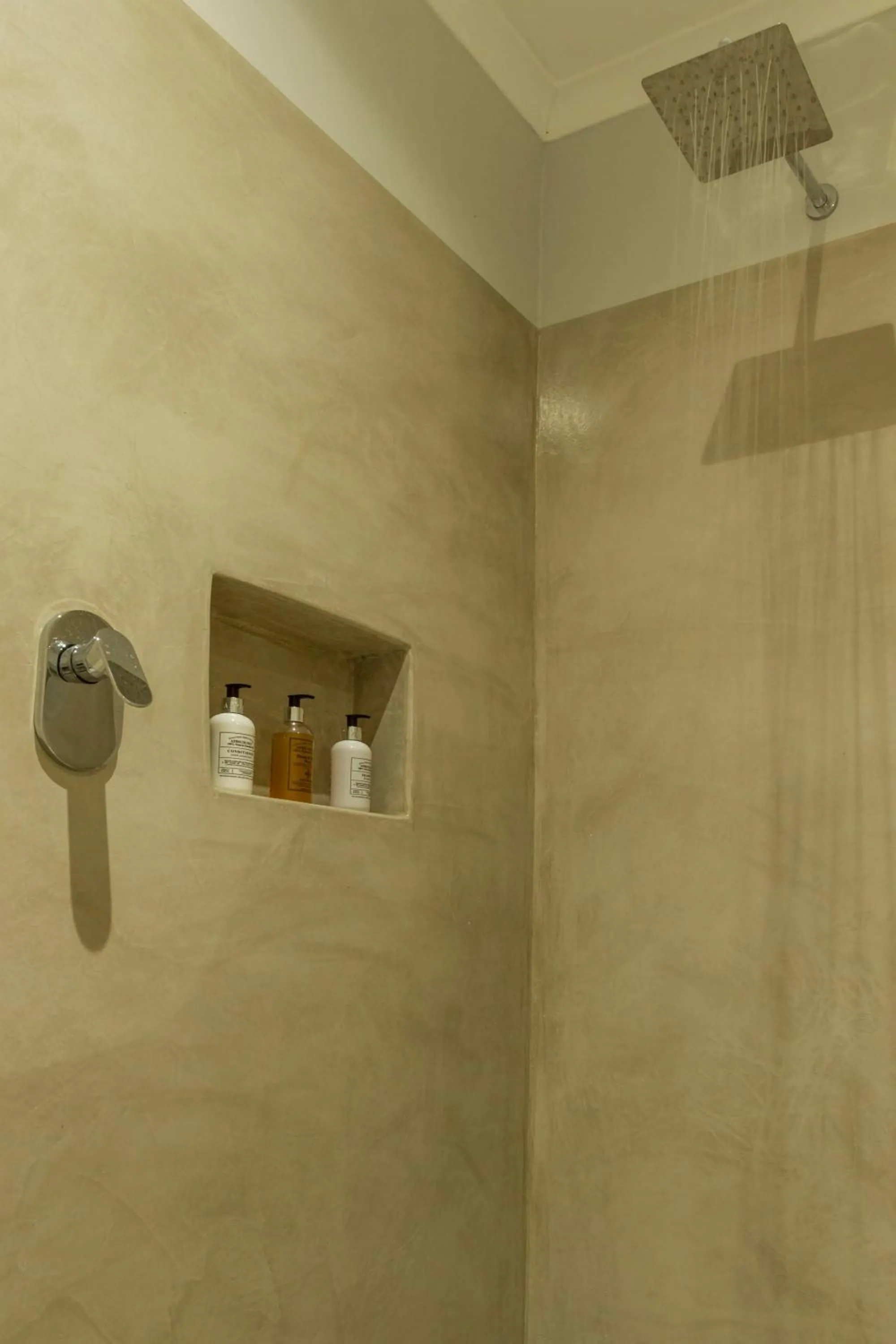 Shower in Kingfisher Creek Safari Cottages