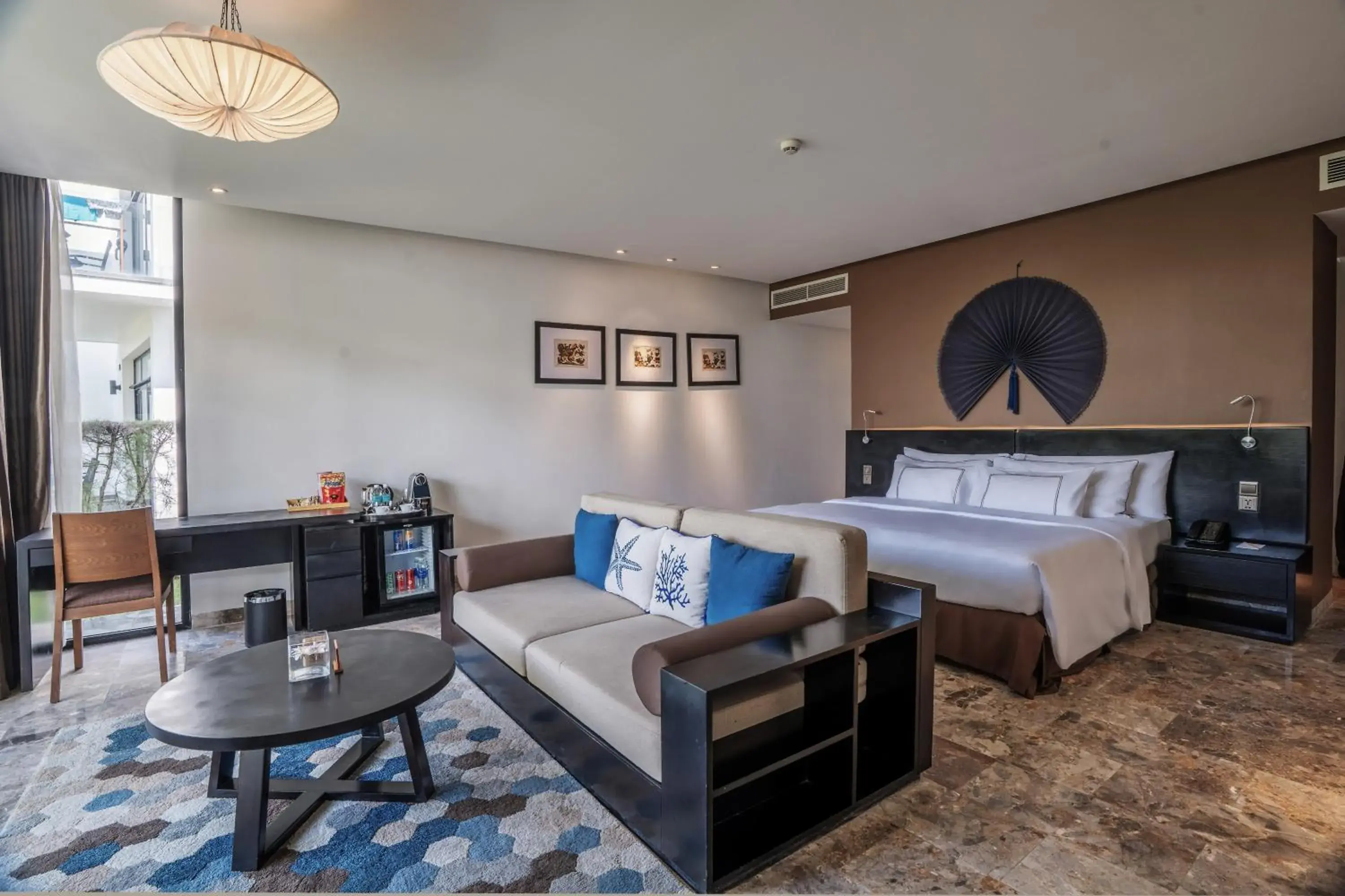 The Level Premium with Terrace and Lounge benefits in Melia Danang Beach Resort The Level Premium with Terrace and Lounge benefits in Melia Danang Beach Resort