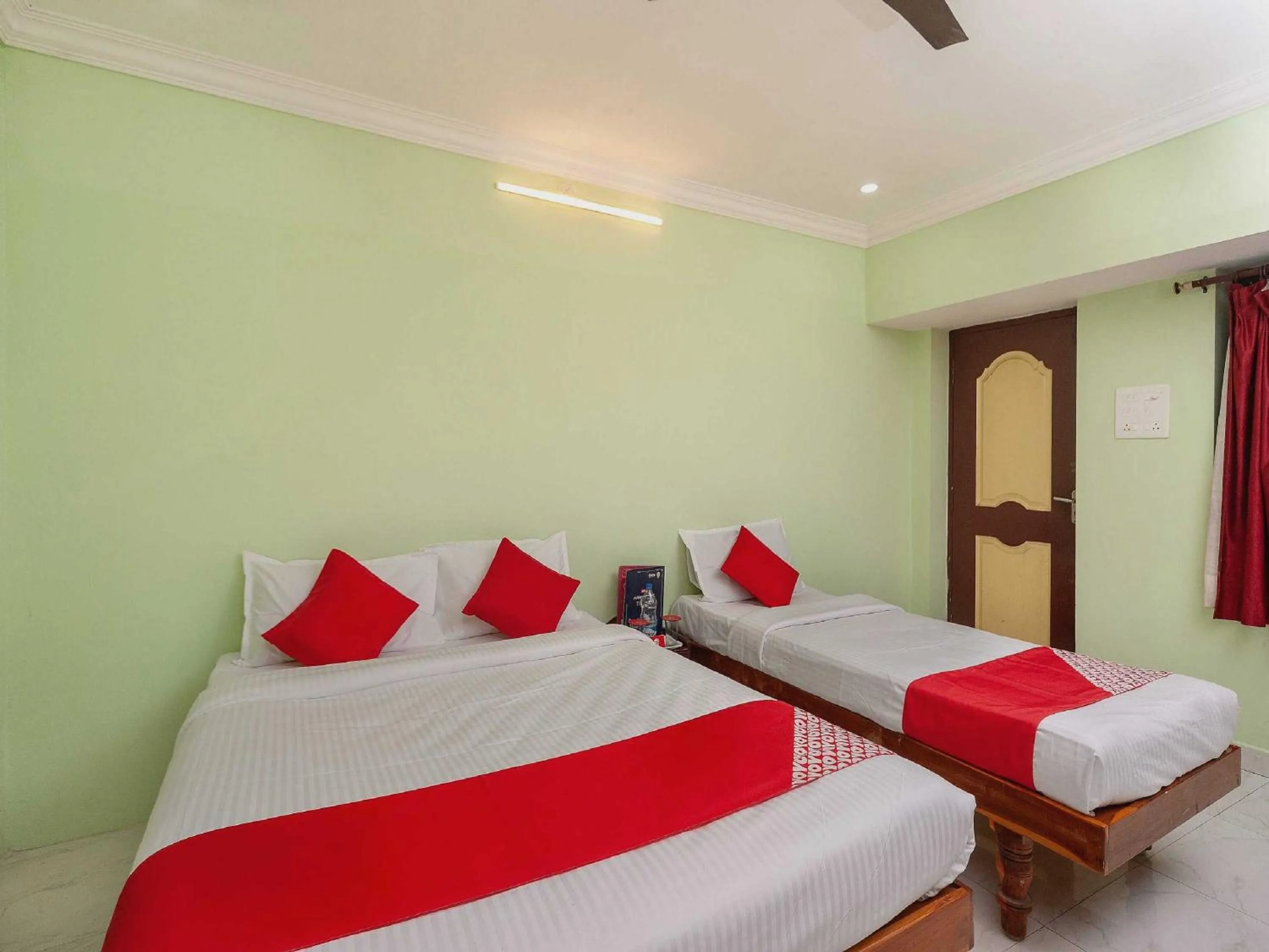 Bedroom, Bed in Hotel O Seabreeze Residency