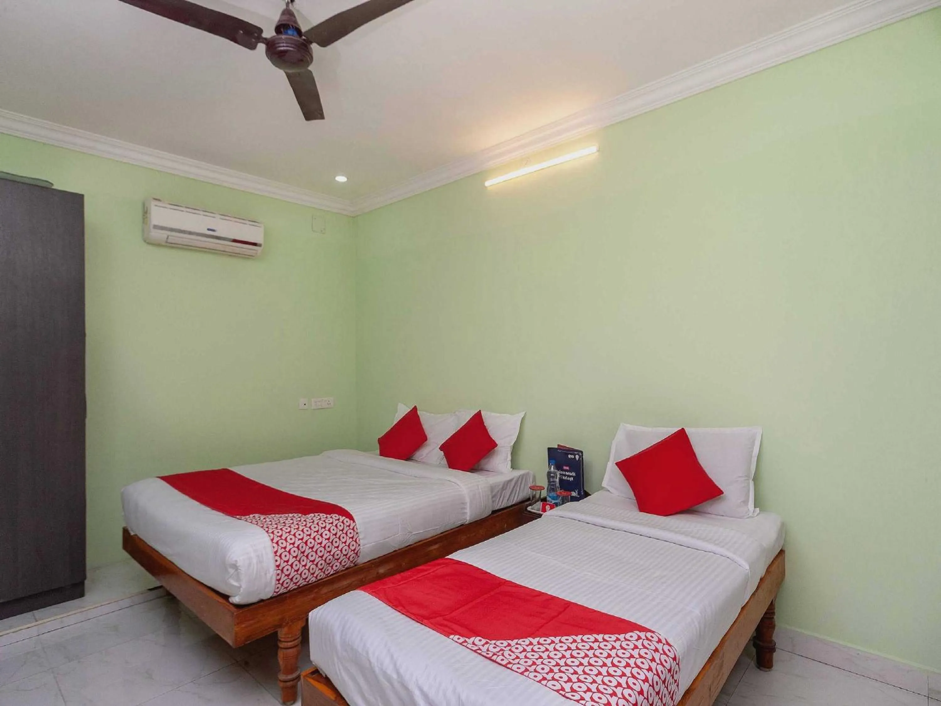 Bedroom, Bed in Hotel O Seabreeze Residency