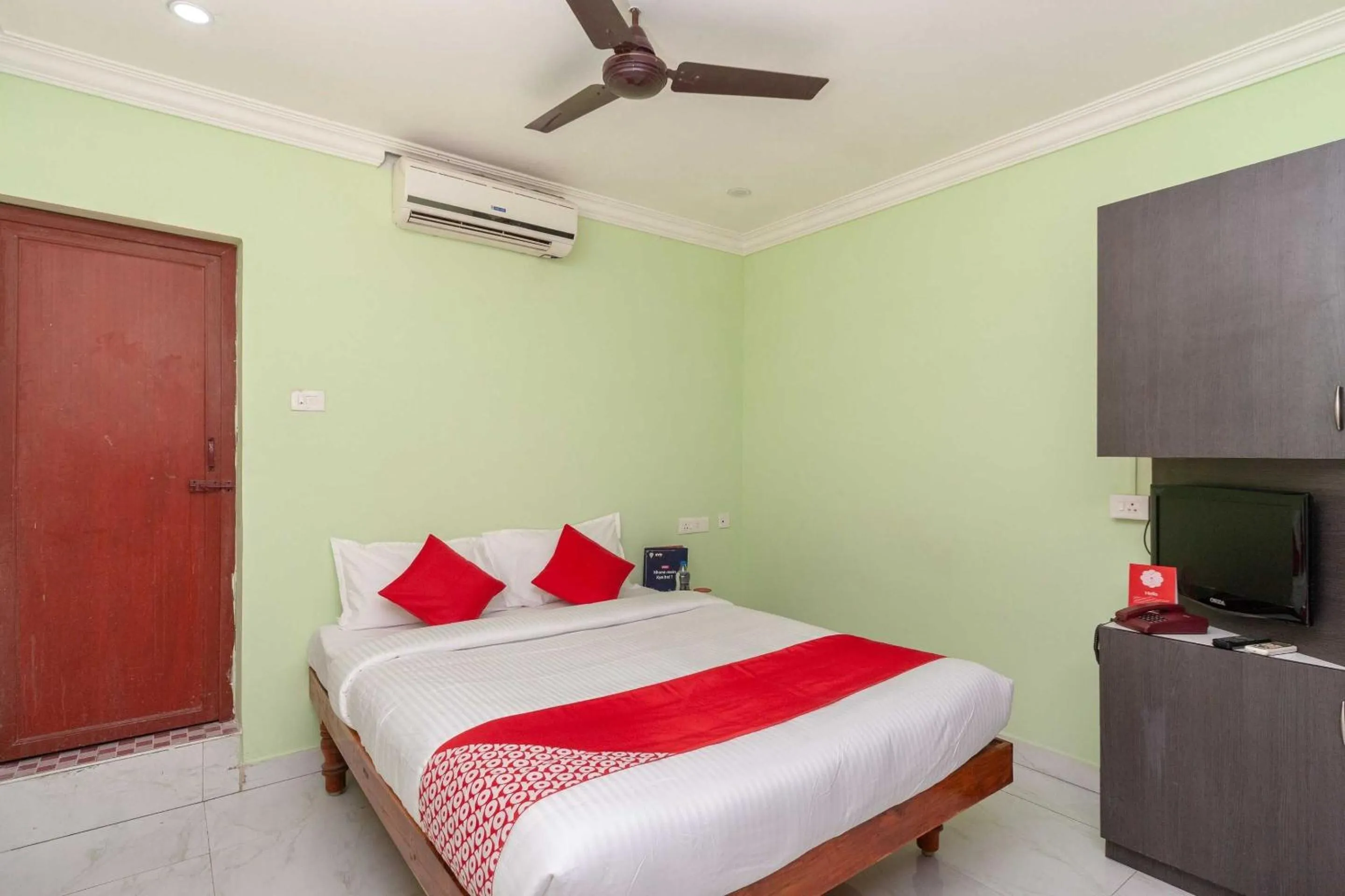 Bedroom, Bed in Hotel O Seabreeze Residency