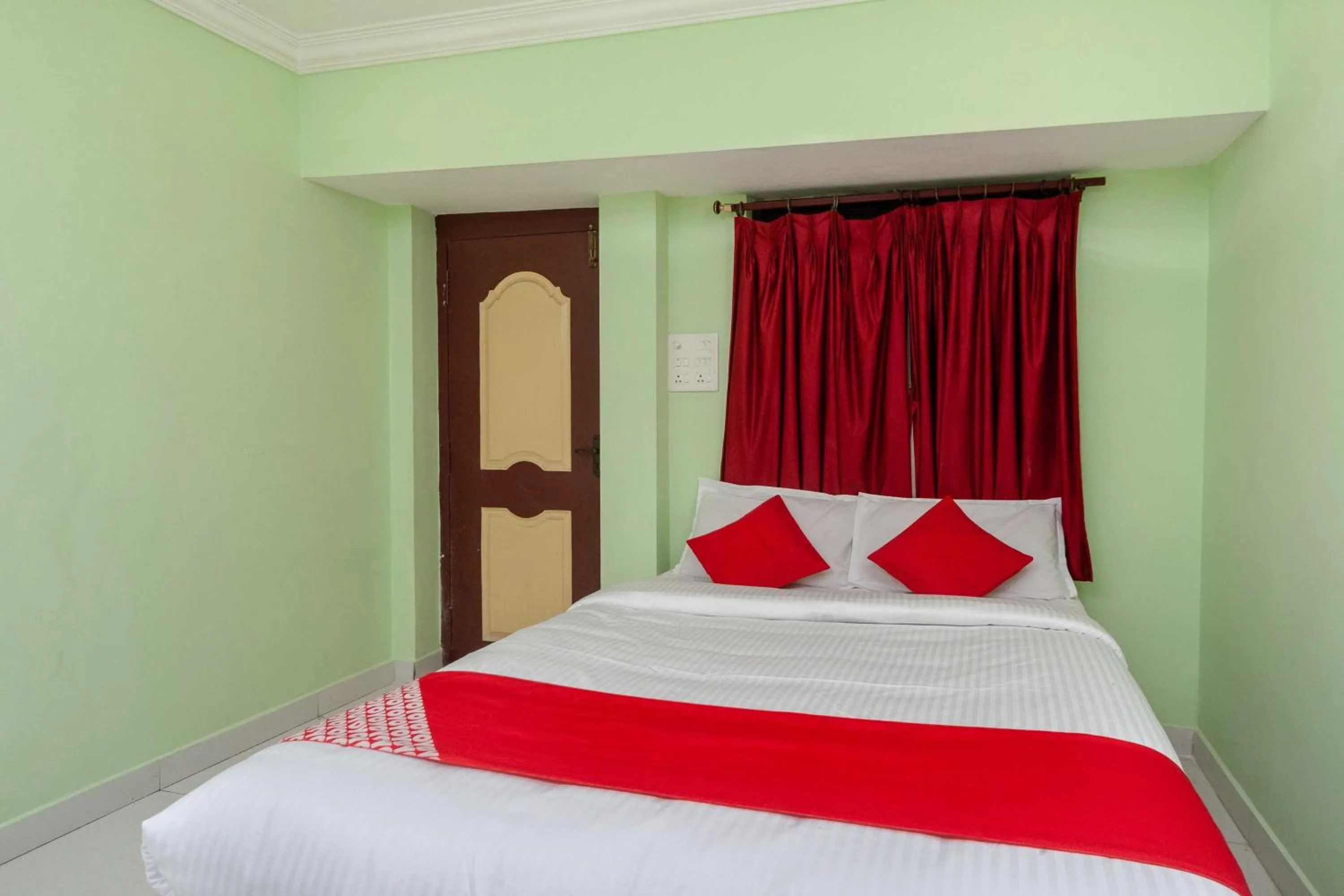 Bedroom, Bed in Hotel O Seabreeze Residency