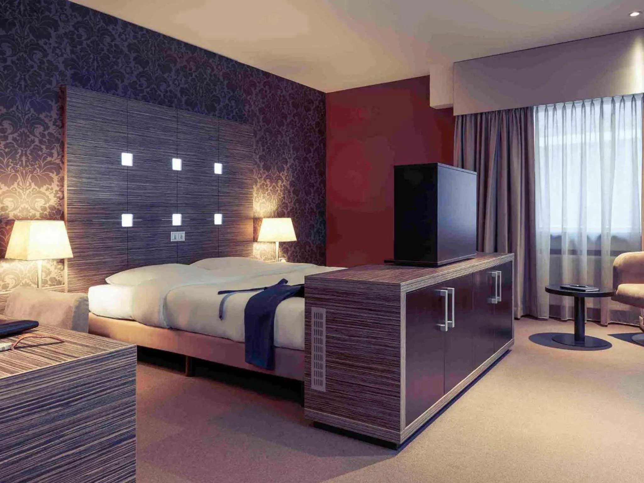 Bedroom, Bed in Mercure Hotel Tilburg Centrum