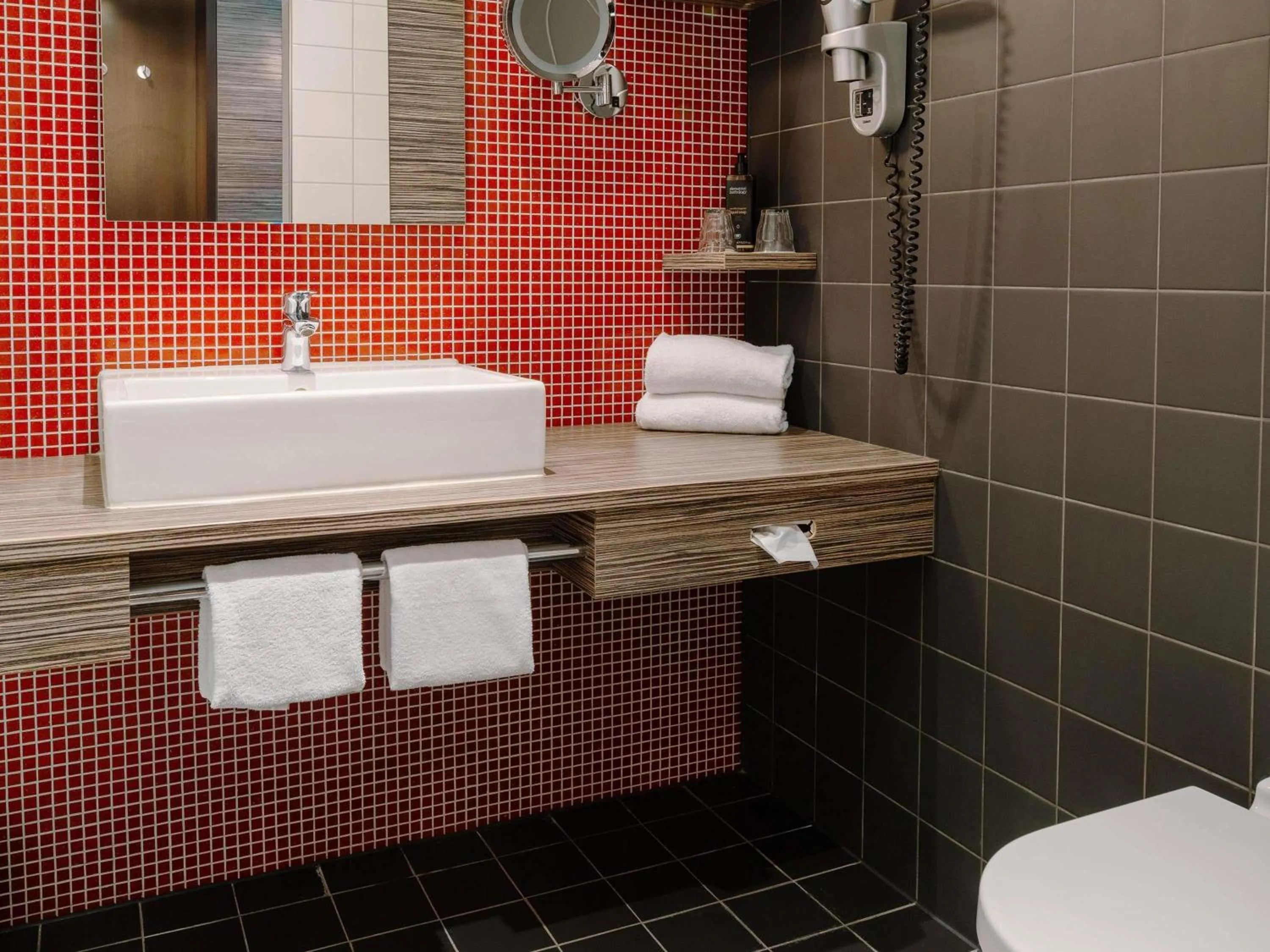 Bedroom in Mercure Hotel Tilburg Centrum