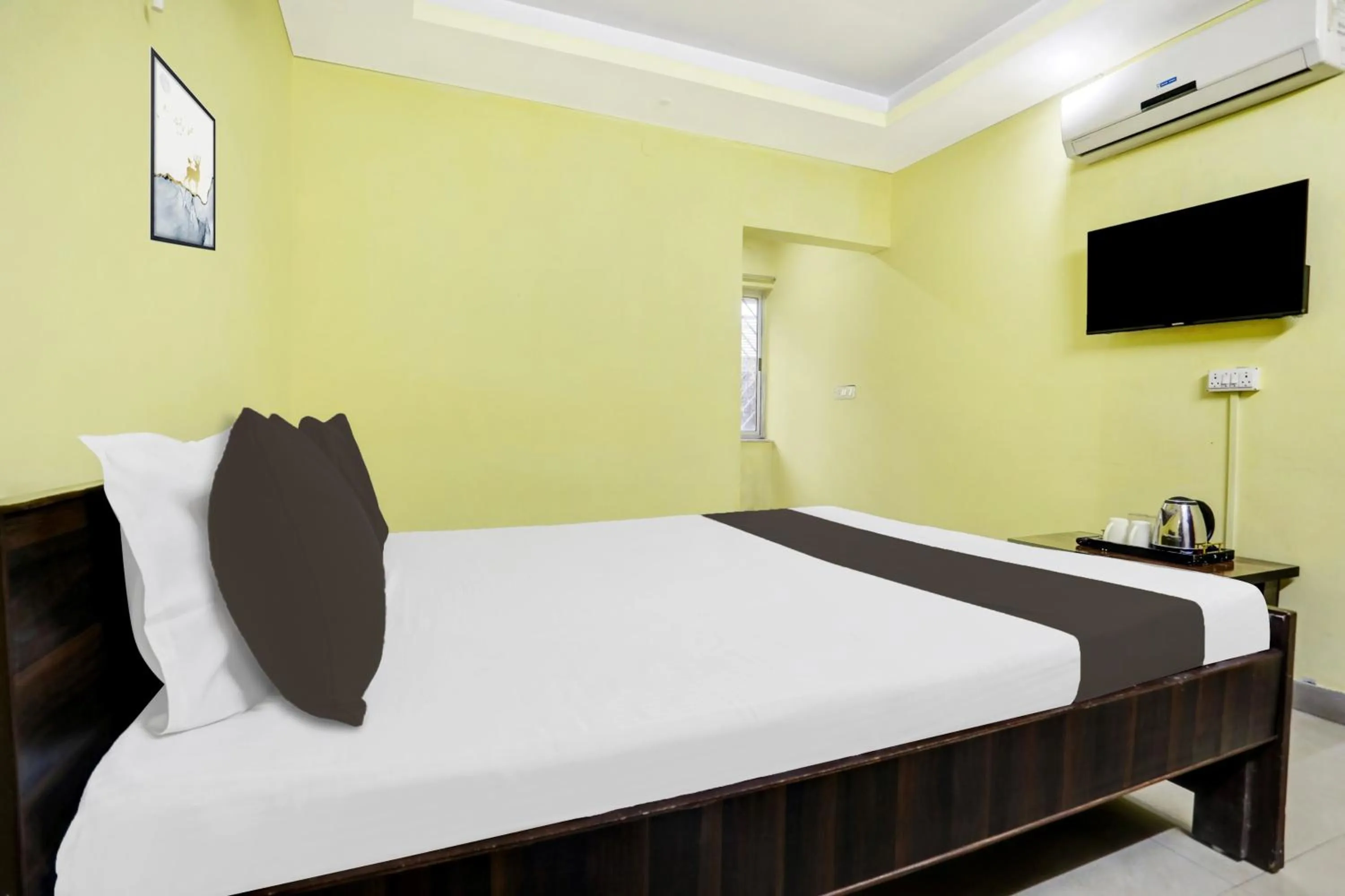 Bedroom, Bed in Hotel O Grand Occasion