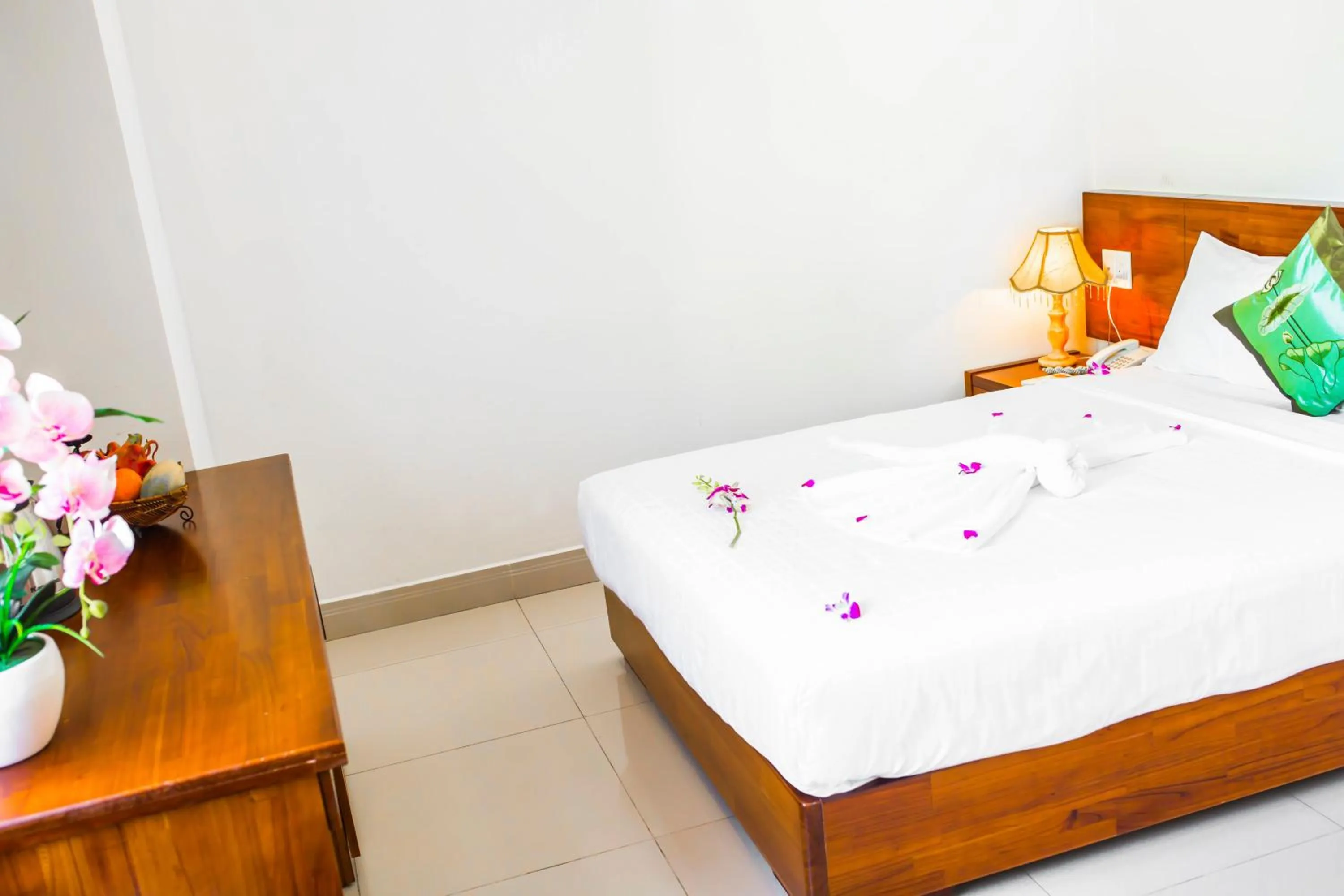 Bedroom, Bed in Kiên Cường 2 Hotel