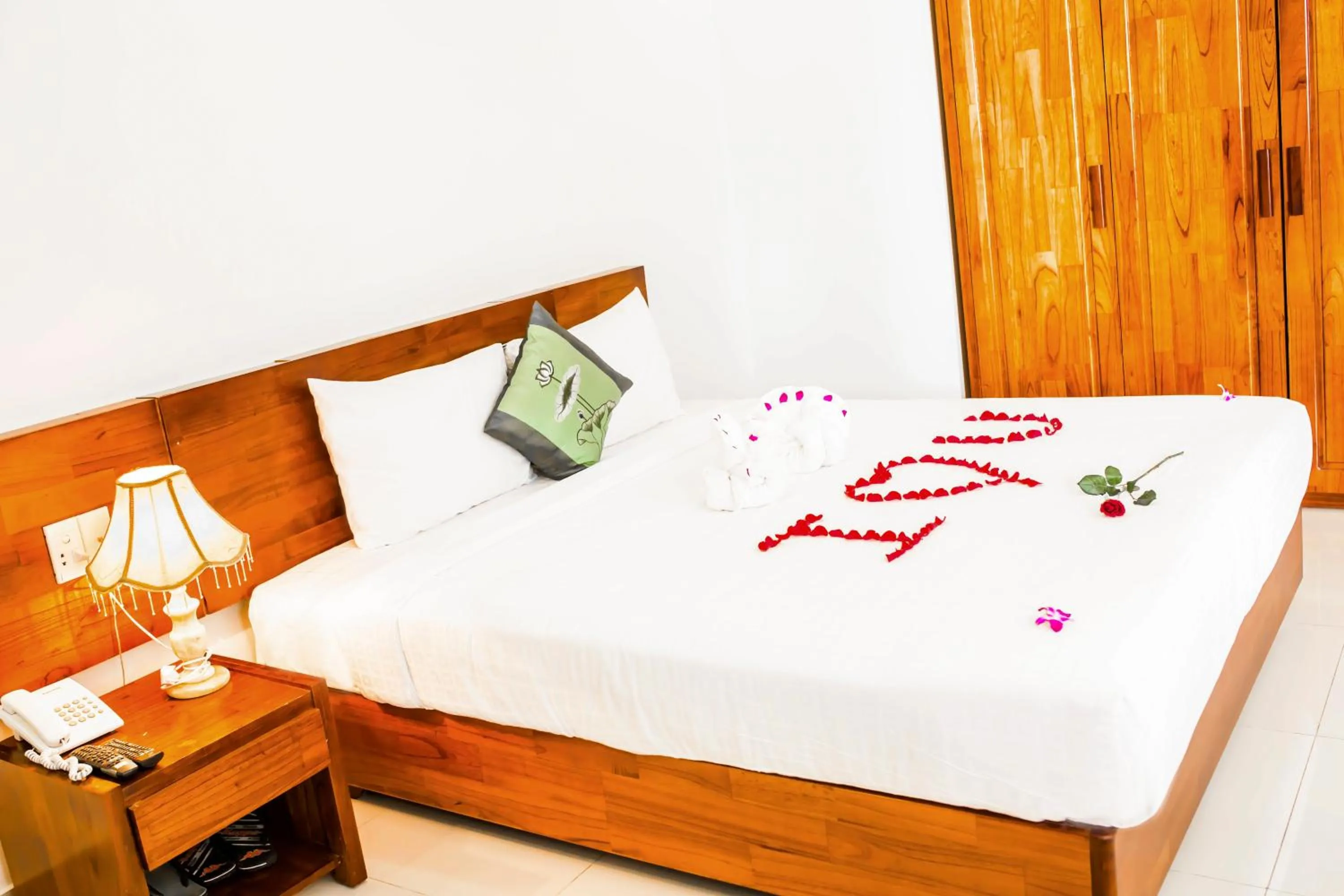 Bedroom, Bed in Kiên Cường 2 Hotel