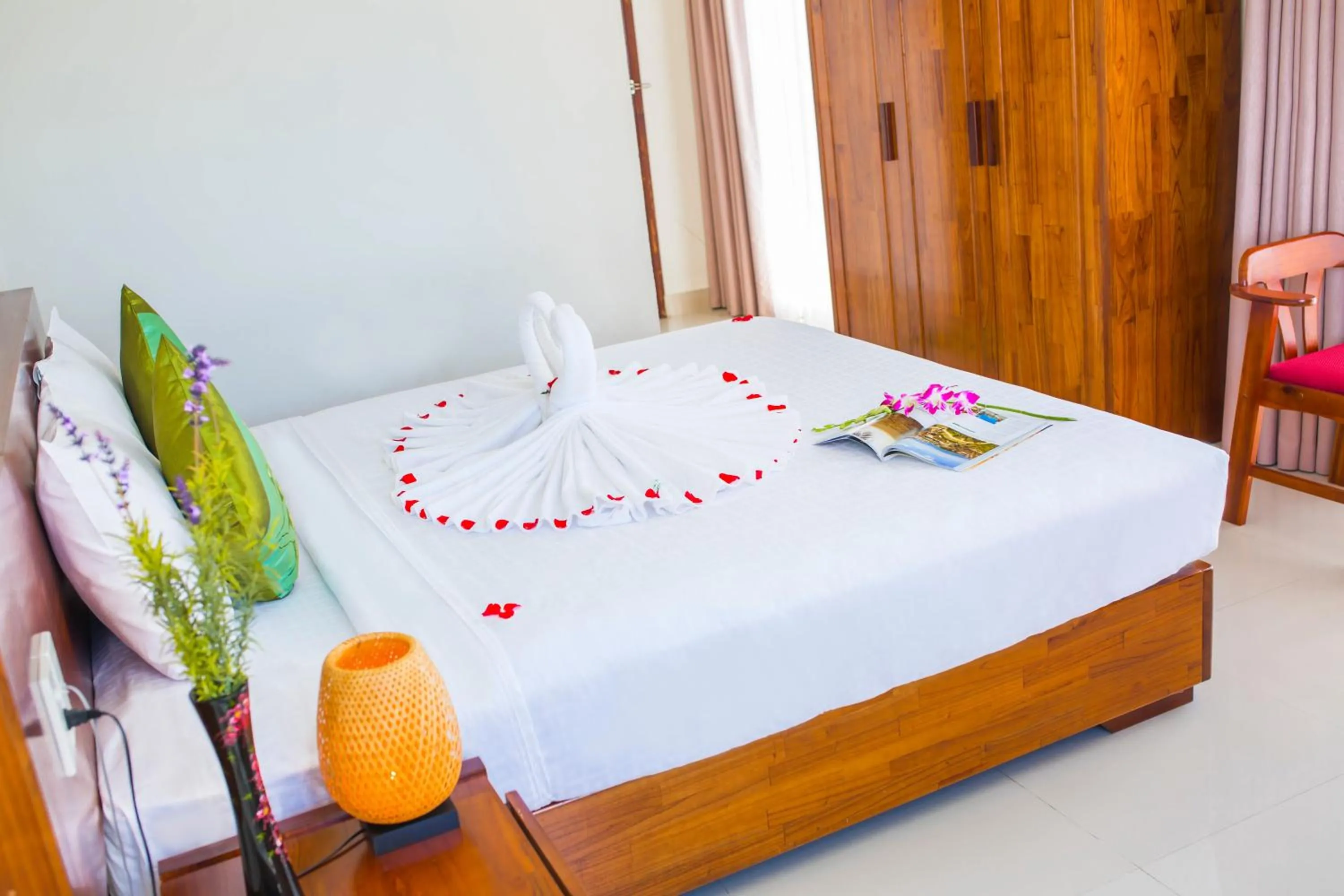 Bedroom, Bed in Kiên Cường 2 Hotel